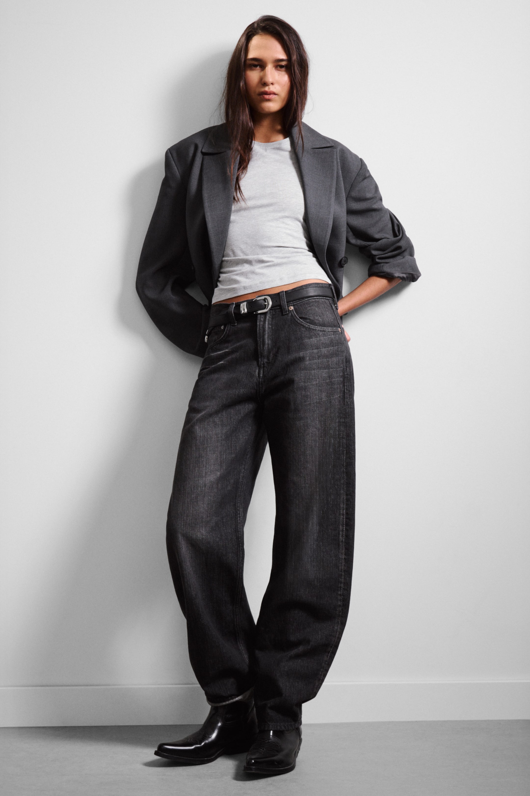 Chelsea Black - Black - Nebula Mid Rise Loose Barrel Leg Unisex Jeans - 3