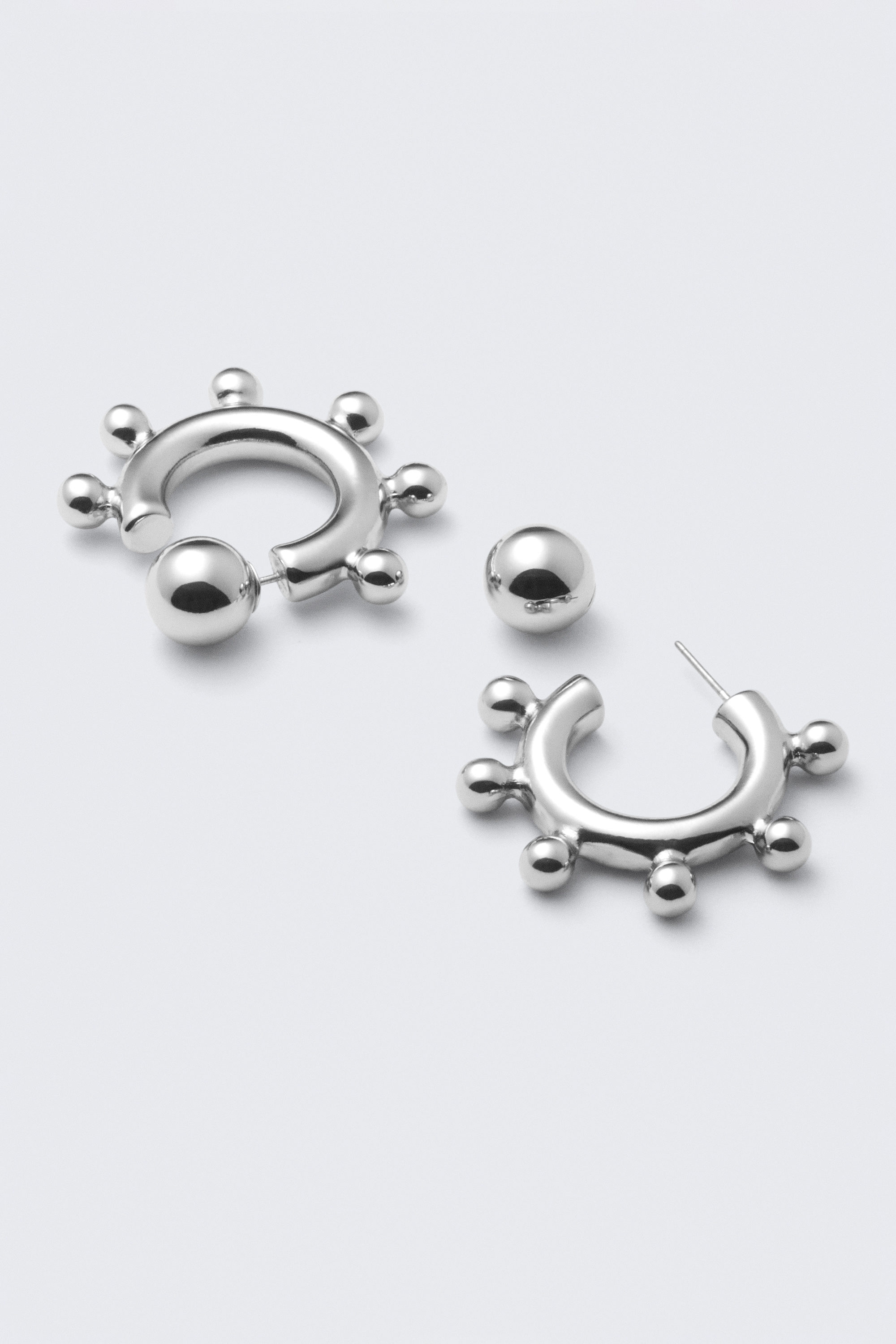 Silberfarben - Hoop-Ohrringe mit Piercing-Perlen - 4