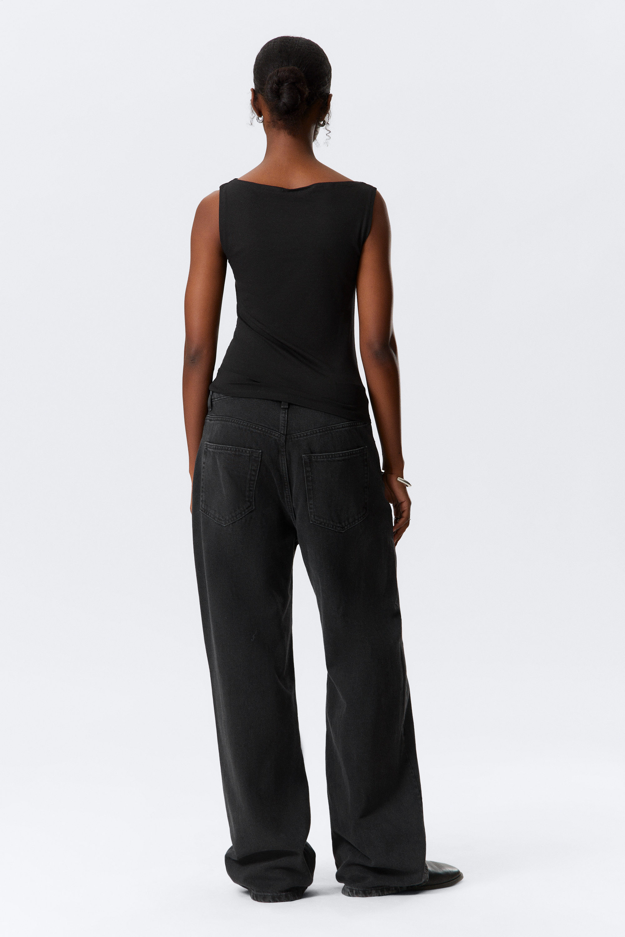 Black - Annie Soft Sleeveless Boat-Neck Top - 2