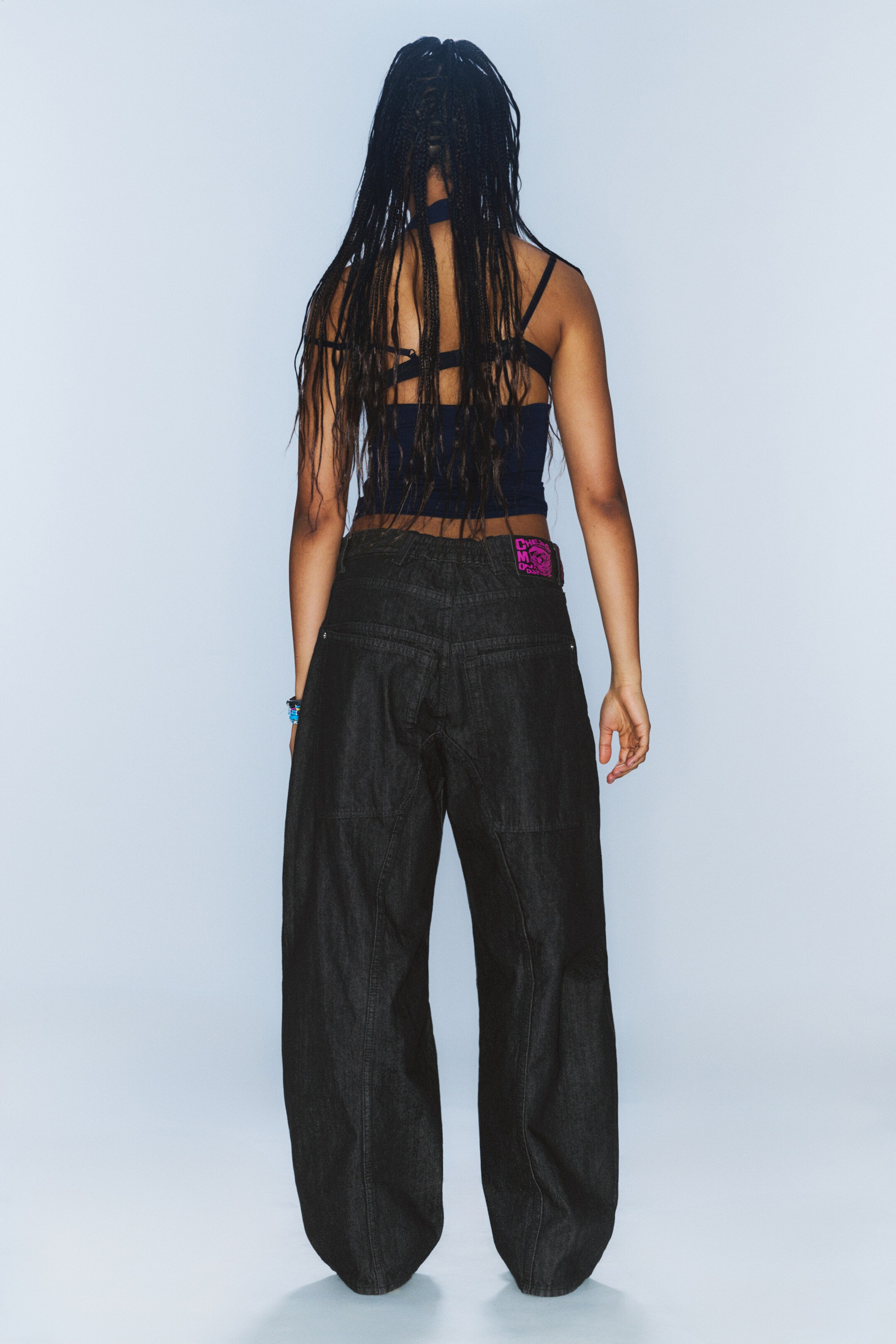 Größeres Bild ansehen: Dunno Unisex Low Rise Loose Barrel Leg Jeans - Black Rinse - Schwarz - Men | H&M DE 8