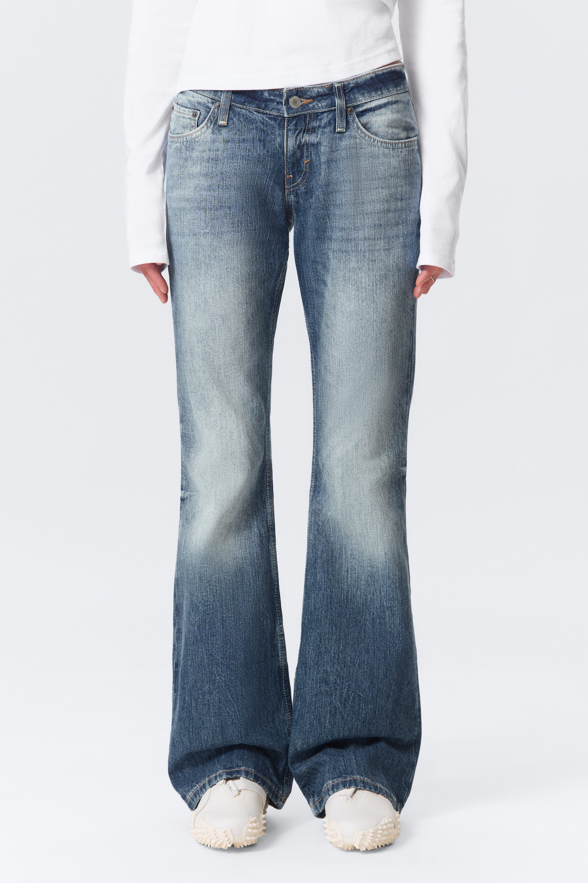 Board Blue - Mellanblå - Nova Low Waist Slim Bootcut Leg Jeans - 2