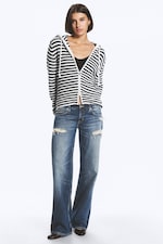 Svart og hvite striper - Strikket slim fit hettejakke med glidelås - 2