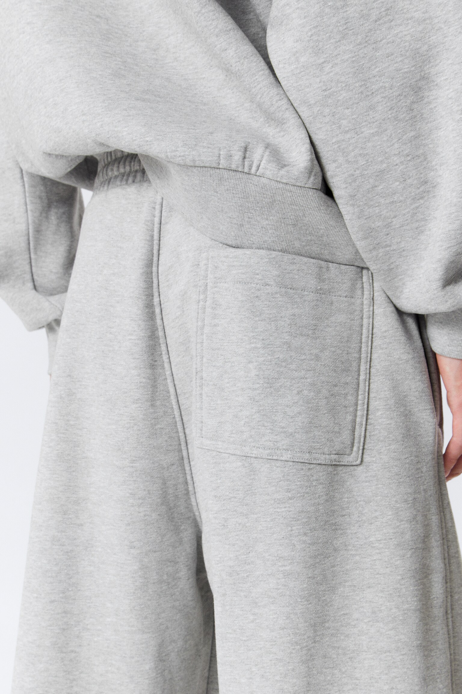 Loose Sweatpants - Light Grey/Black - 6