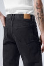 Tuned Black - Black - Barrel Relaxed Tapered Leg Jeans - 4
