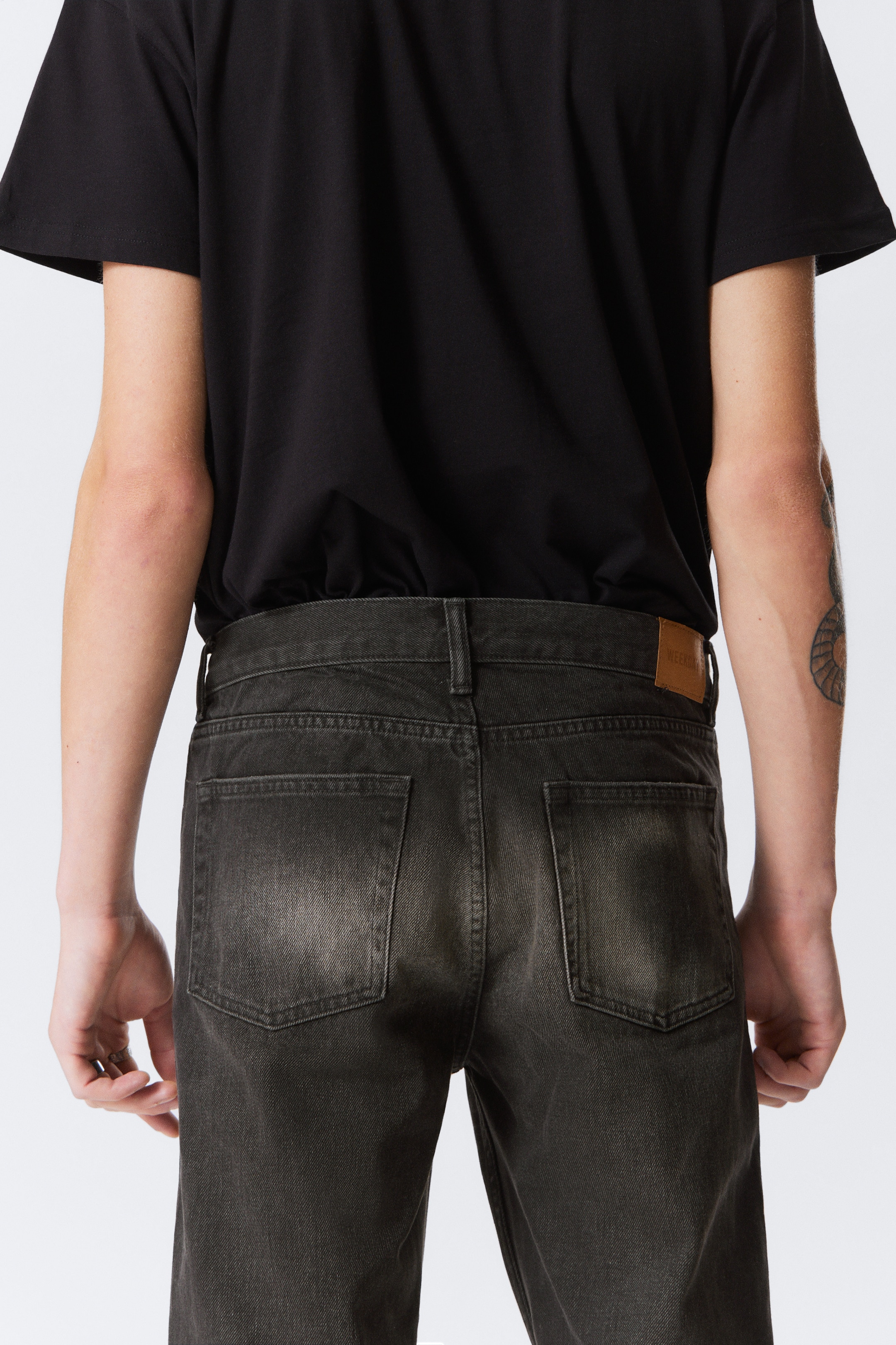 Vezi imaginea mai mare: Klean Regular Straight Leg Jeans - Deep Night - Black - BĂRBAŢI | H&M RO 4
