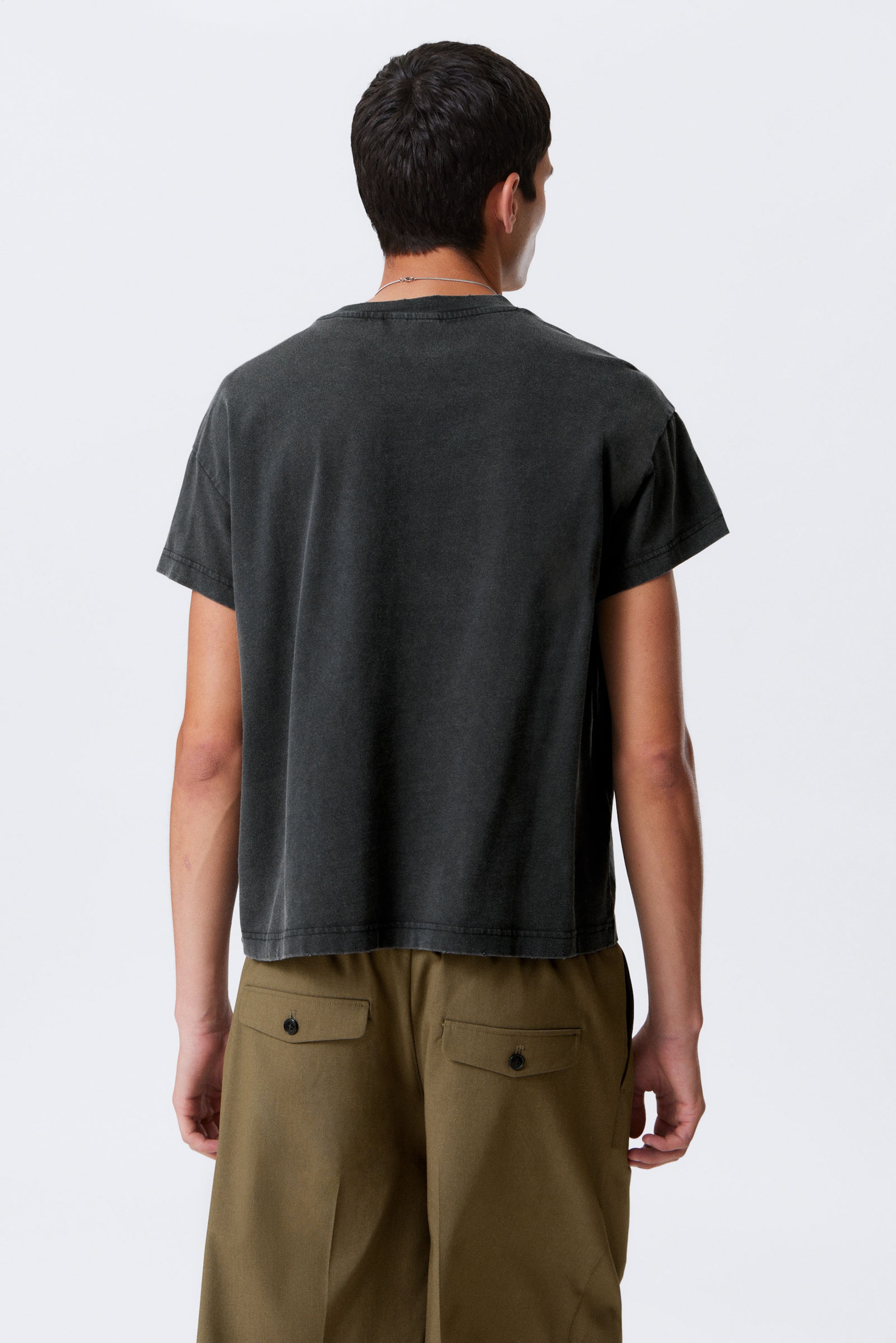 Svart - T-shirt i boxig modell med holkärm i bomull - 2