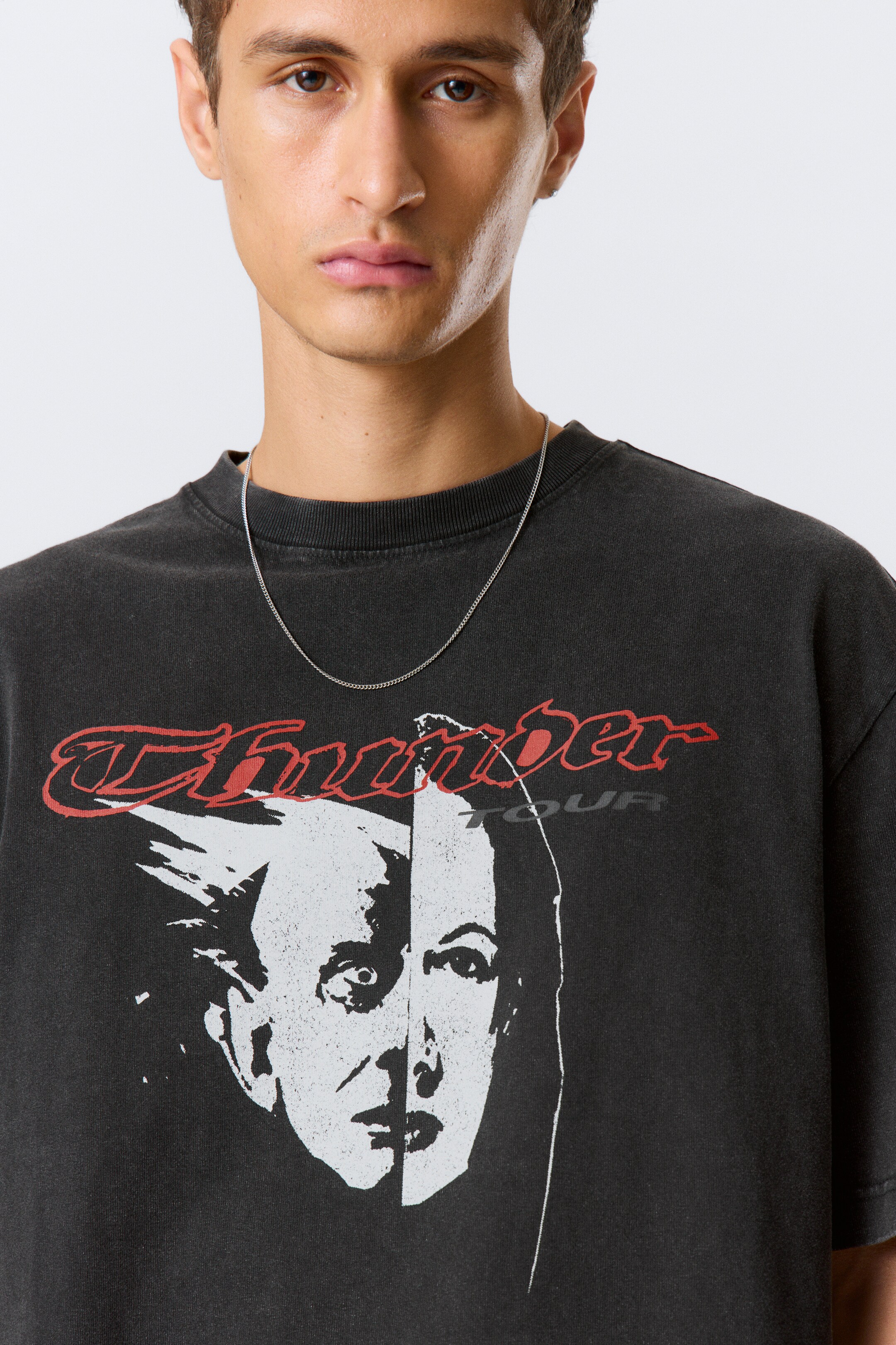 Visualizza immagine più grande: T-shirt con stampa grafica e vestibilità relaxed - Nero - Thunder Tour - UOMO | H&M IT 2