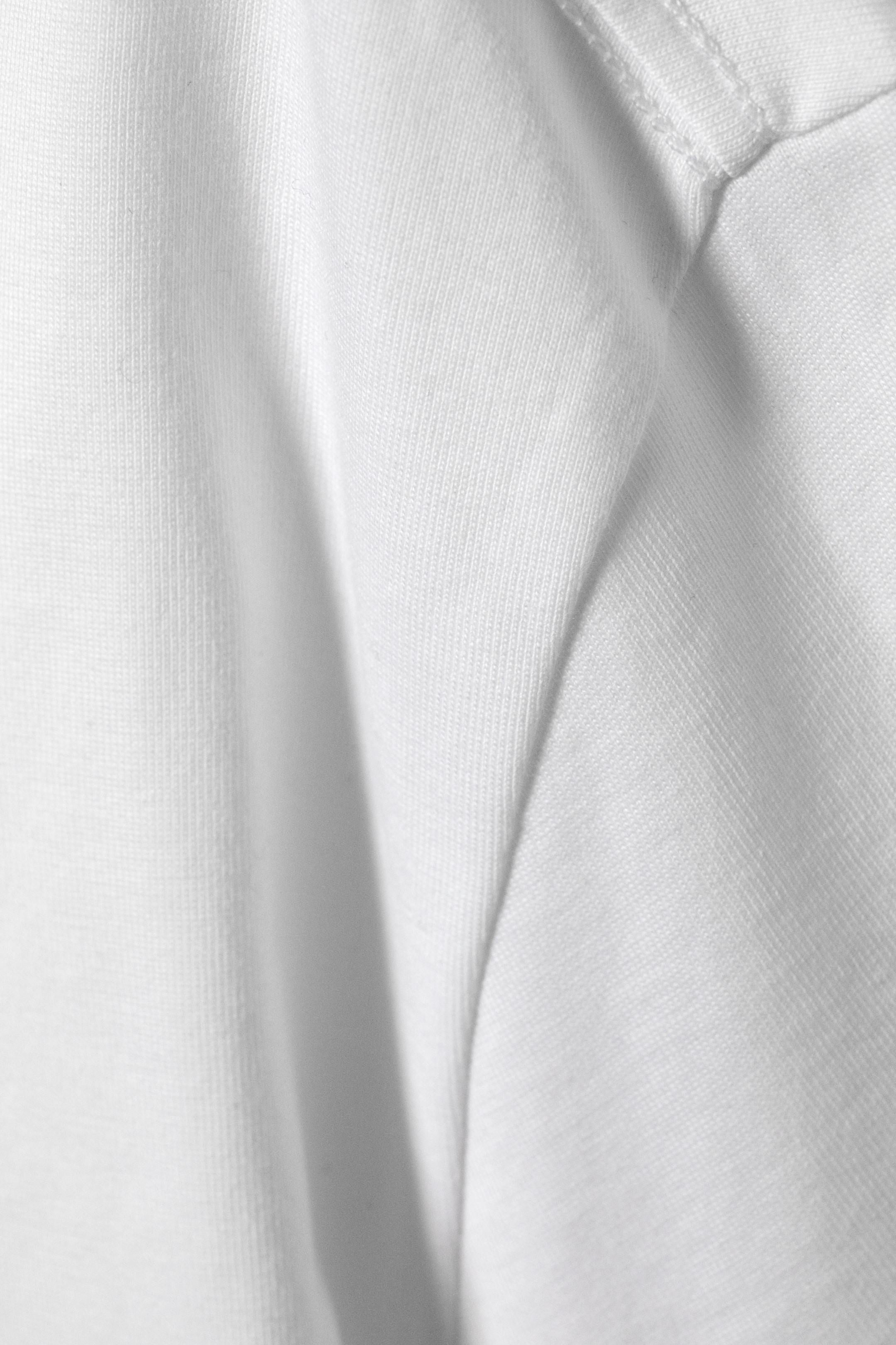 Dreamland - Oversized Graphic Printed T-shirt - 1