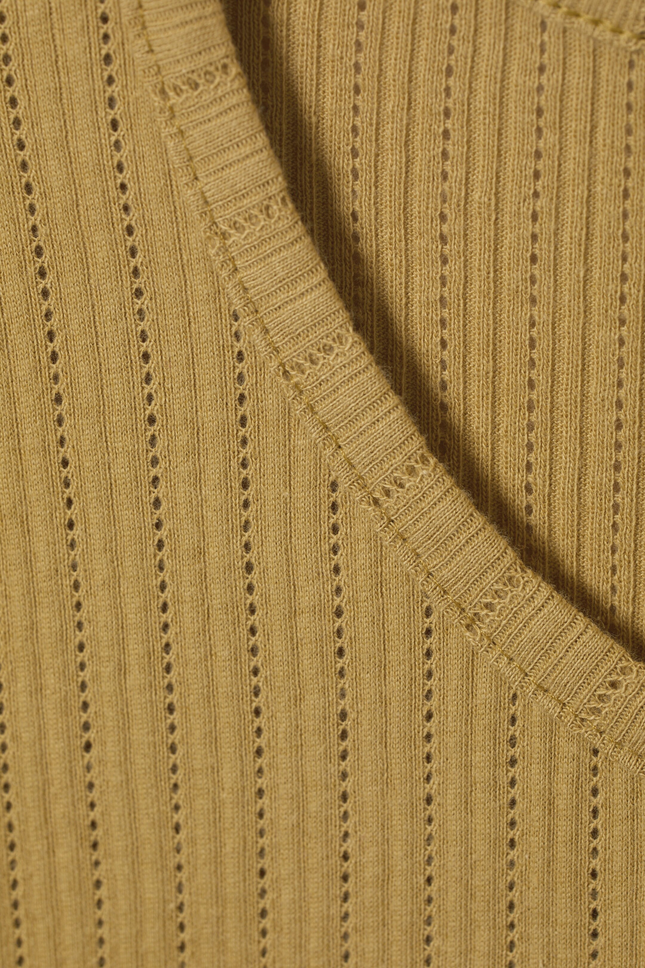 Dunkelbeige - Lockeres Tanktop in Pointelle-Strick - 1
