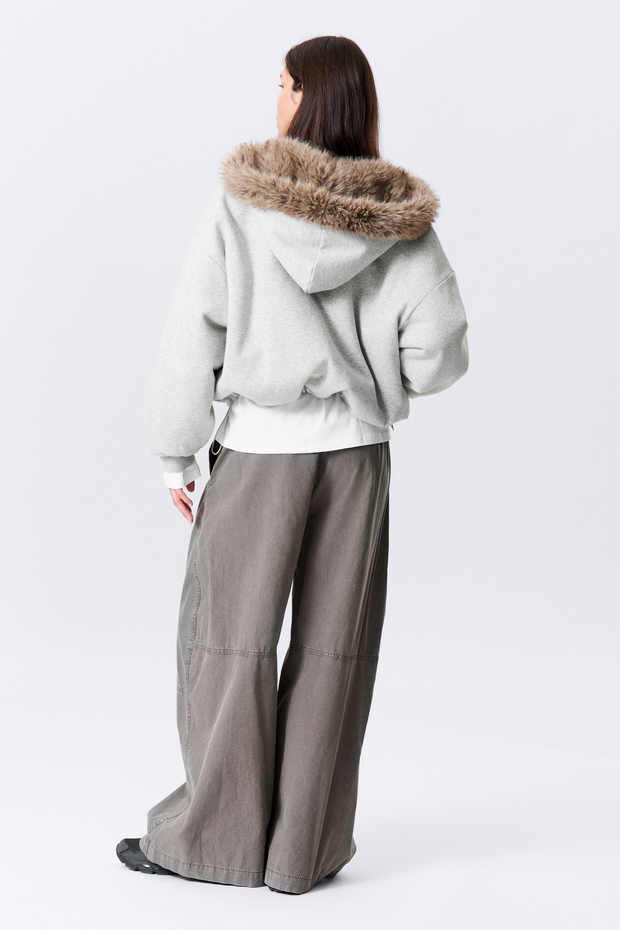 Se større billede: Vendbar Faux Fur Zip Hoodie - Grå Melange & Brun - DAME | H&M DK 6