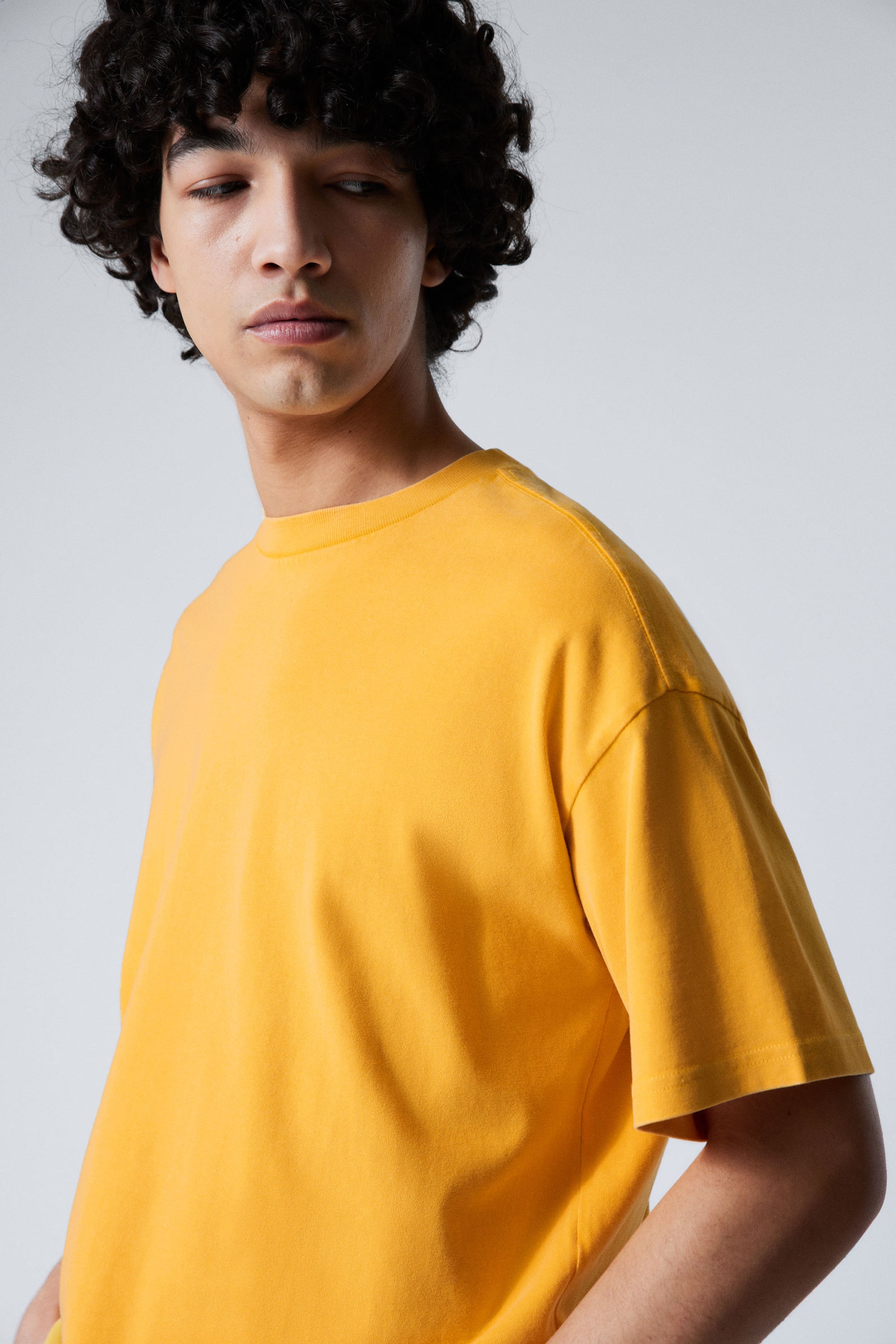 Gelb - Kastiges T-Shirt - 2