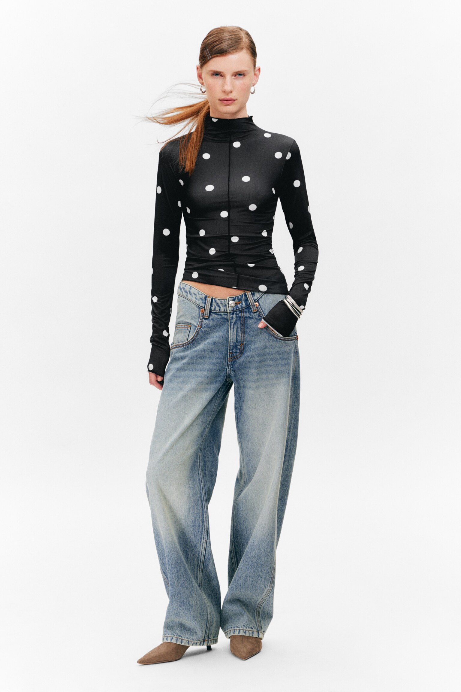 Slim Fit Long-Sleeved Mock-Neck Top - Black/Beige/Turquoise - 4