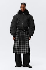 Dunkelgrau - Bomberjacke mit Kunstpelzkragen - 0