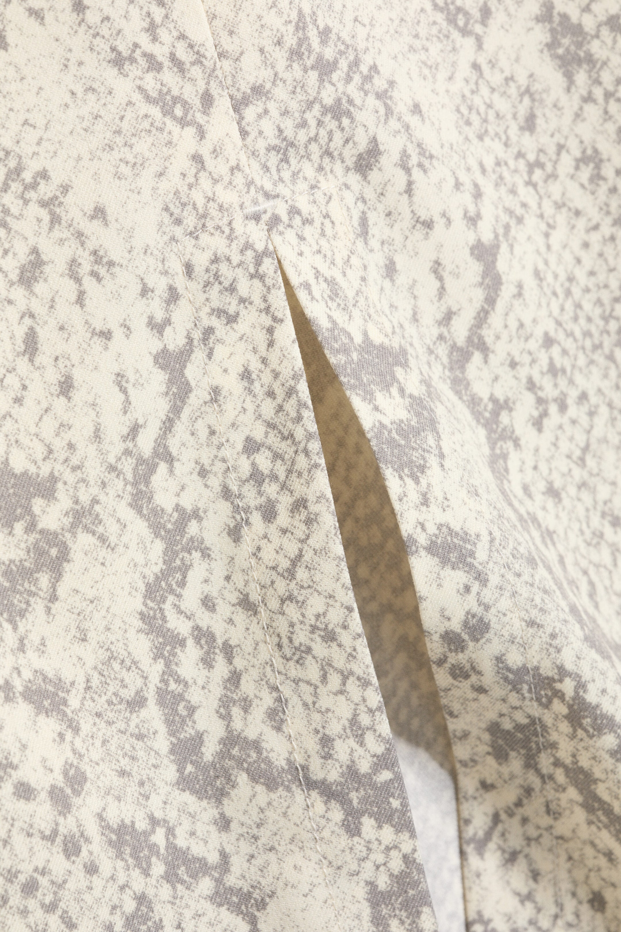 Dusty Beige - Snake Print - Low rise slit skirt - 5