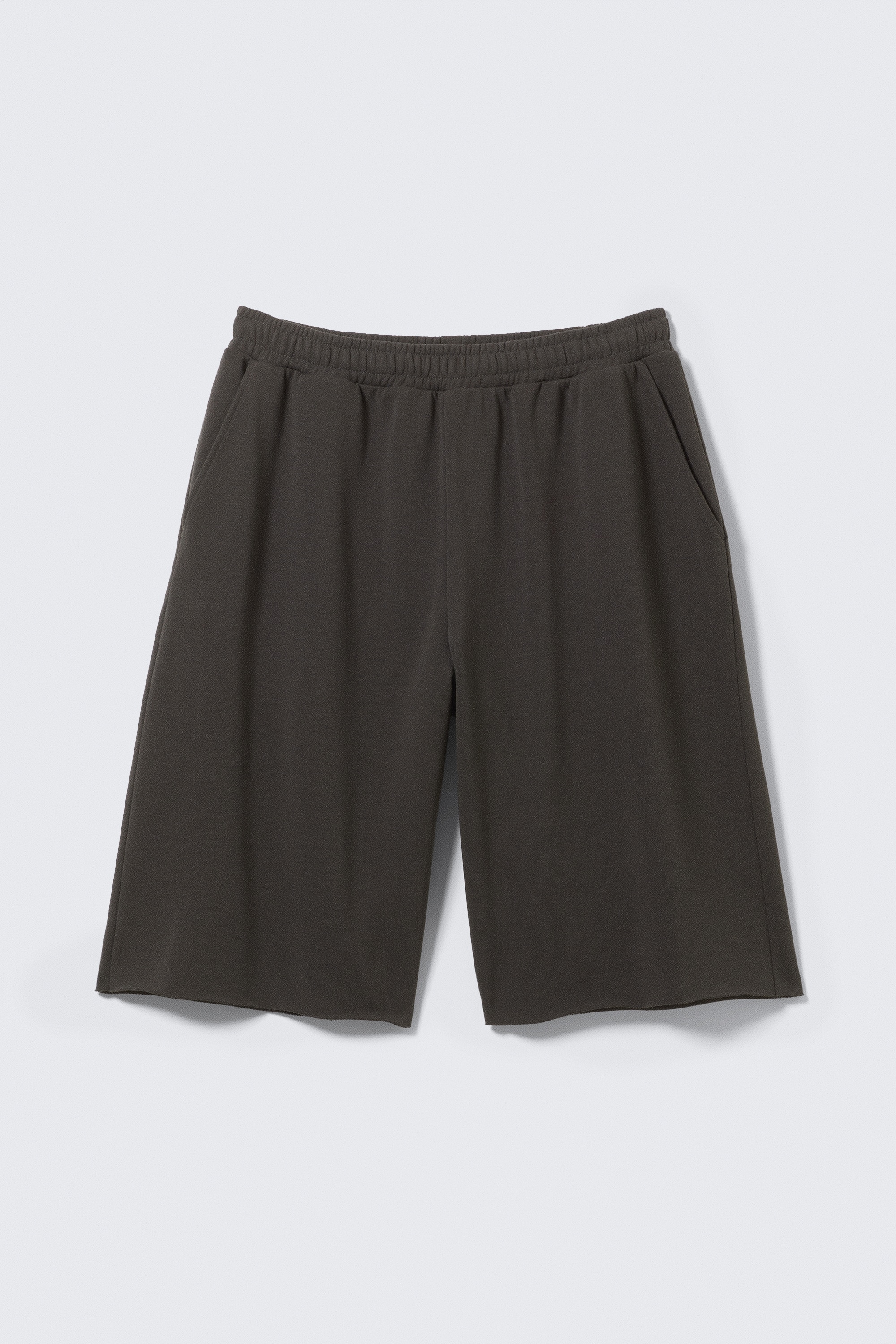 Shorts de rizo oversize hasta la rodilla - Gris oscuro/Blanco