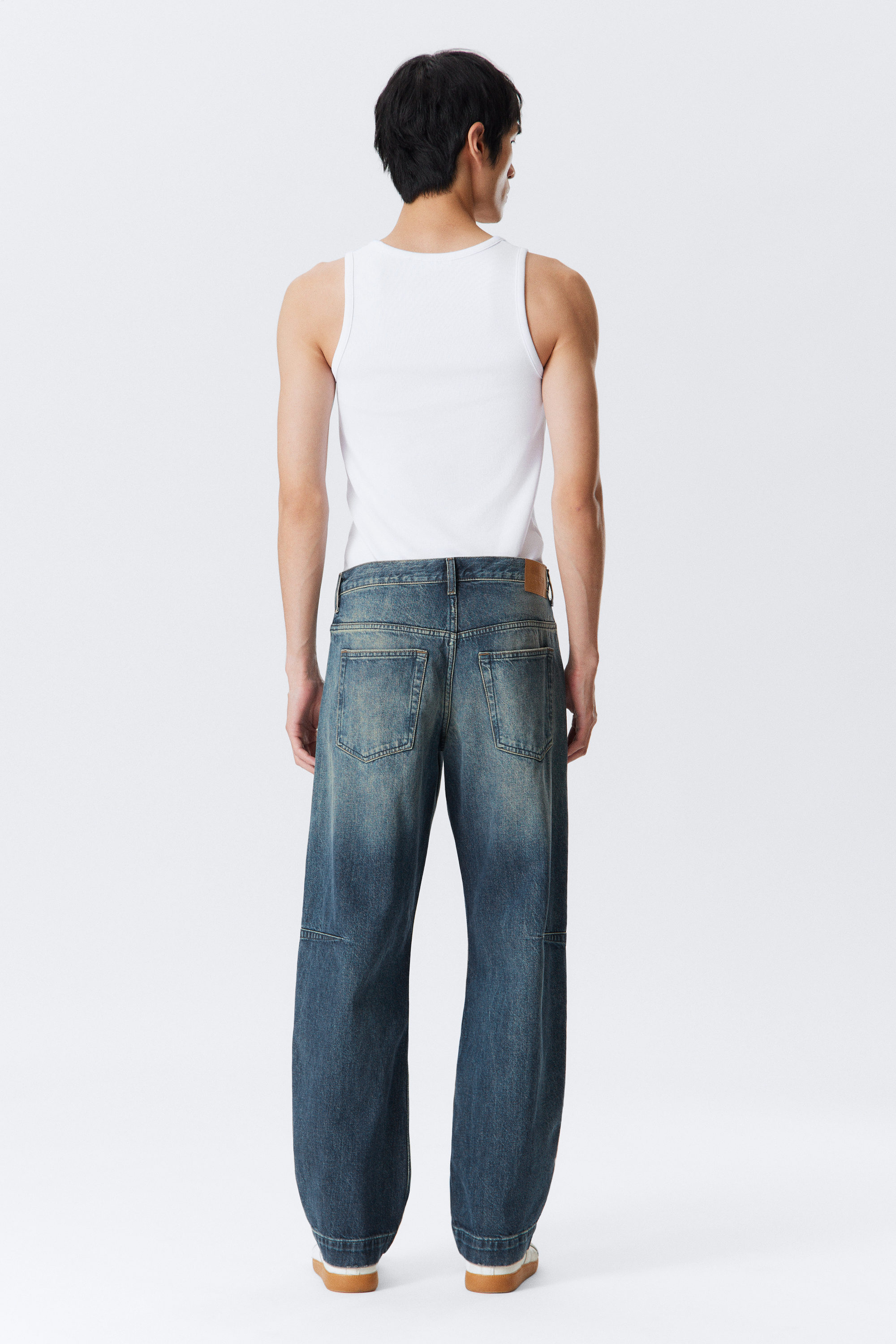 Baltic Blue - Mörkblå - Skulpterade låga löst avsmalnande jeans - 4