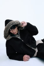 Schwarz - Scuba-Hoodie mit Zipper und Kunstfellkapuze - 0