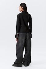 Black - Long-Sleeved Fitted Zip Shirt - 2