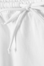 Weiß - Mini-Jersey-Shorts mit mittelhohem Bund - 1