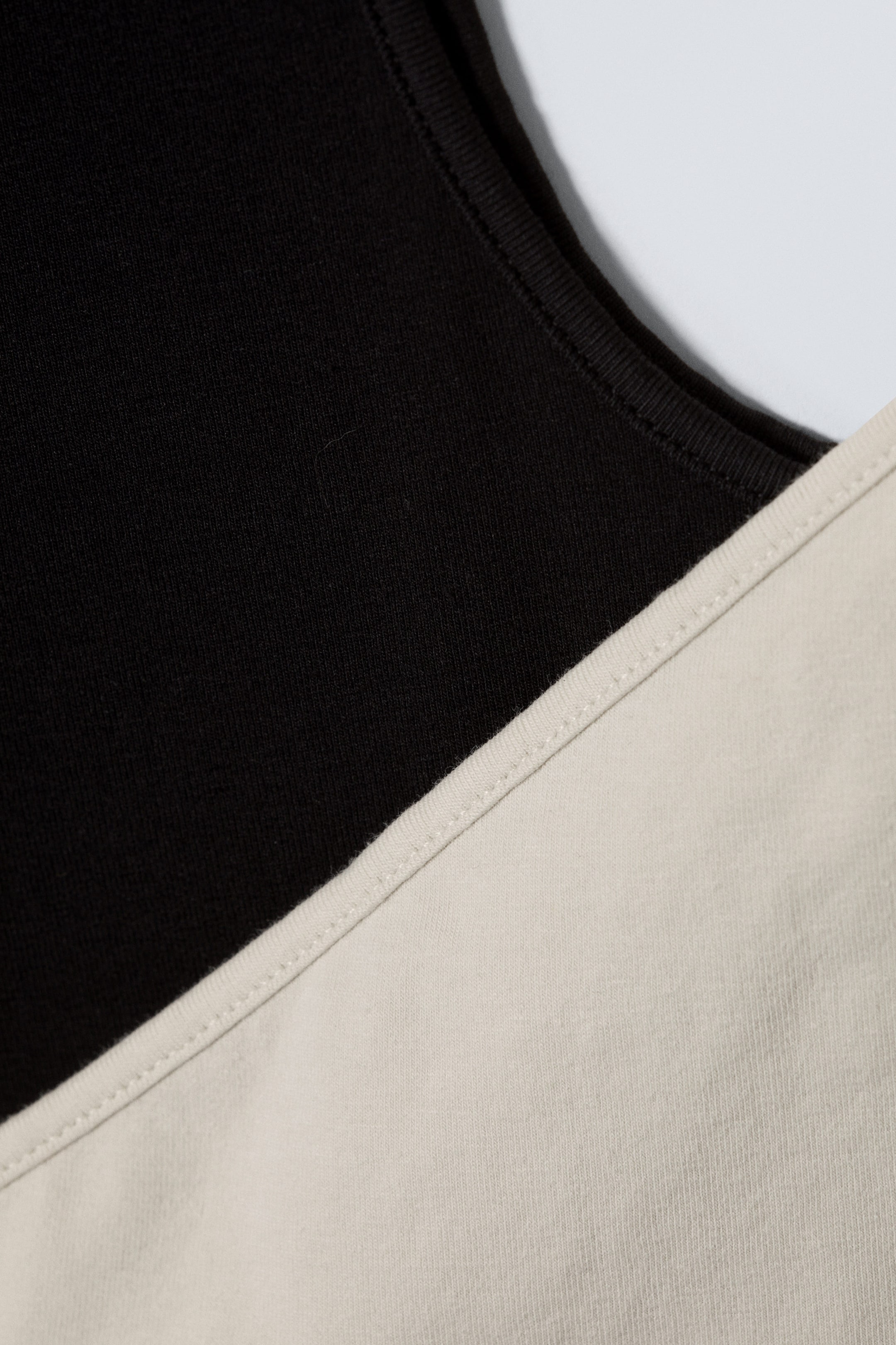 Schwarz/Beige - 2er-Pack One-Shoulder-Trägertop Cindy - 1