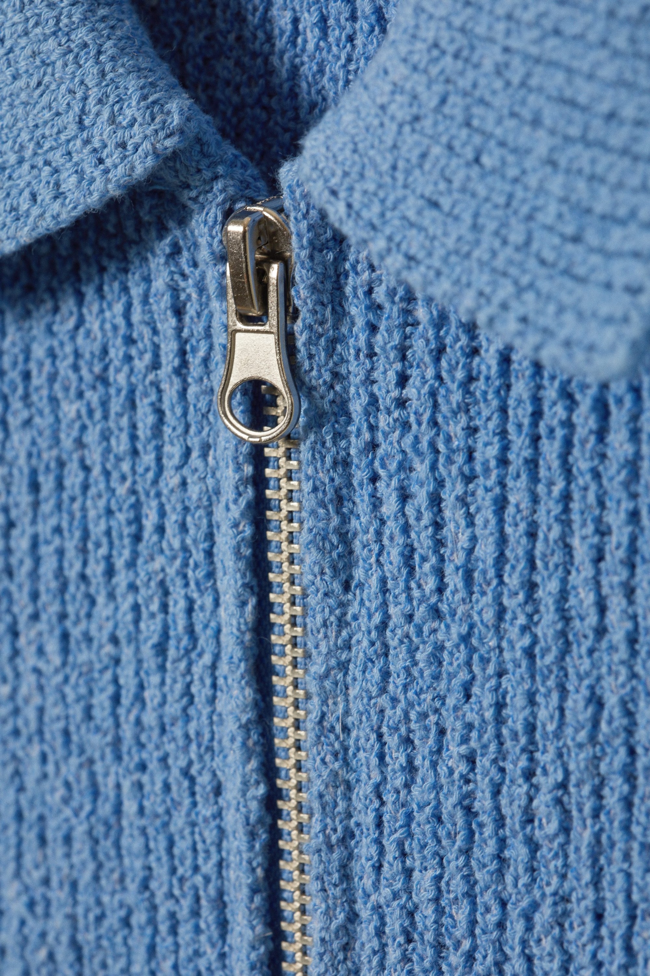 Hellblau - Stricktop Emery - 2