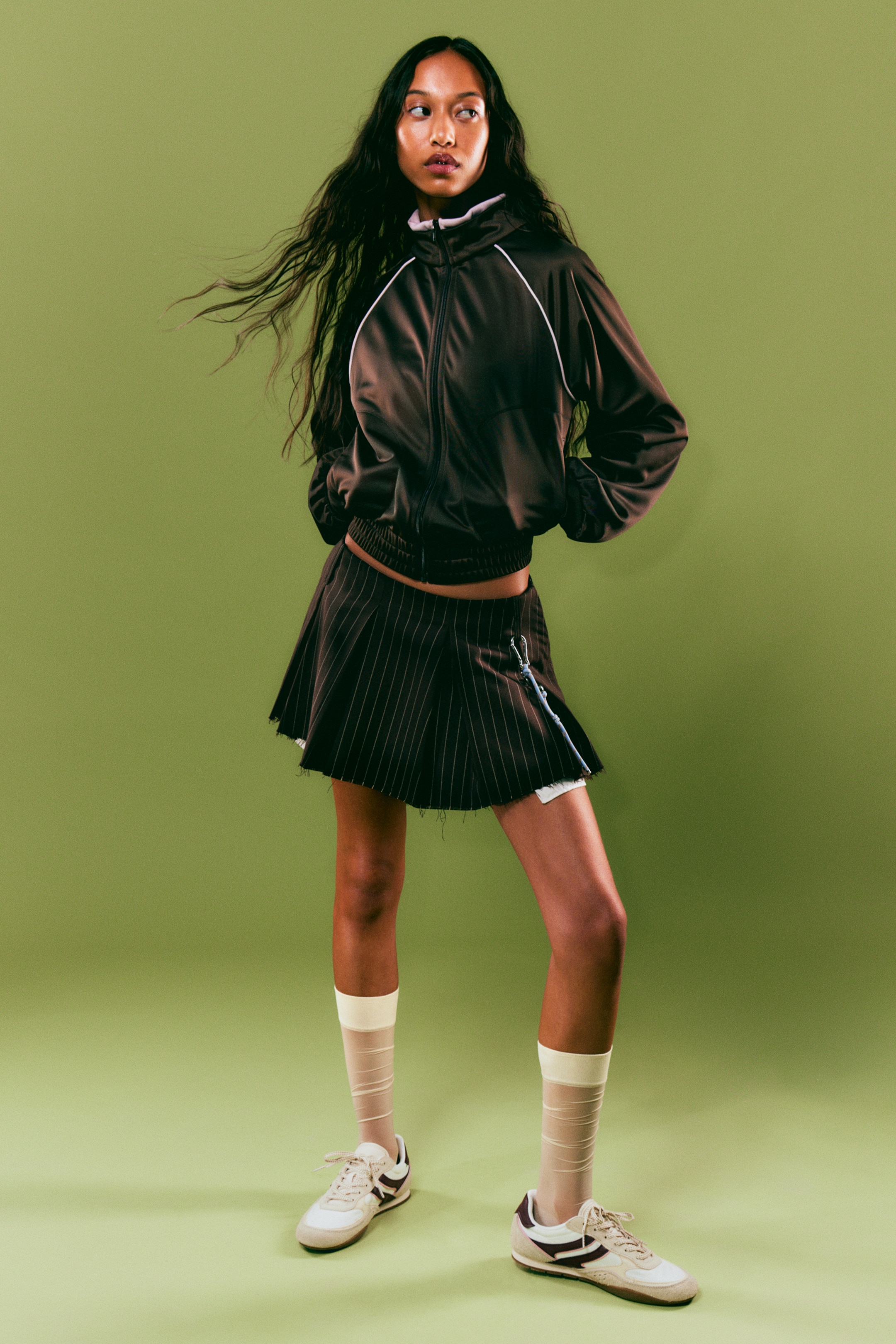 Größeres Bild anzeigen: Kontrast-Trainingsjacke - Dunkelbraun - Ladies | H&M AT 2