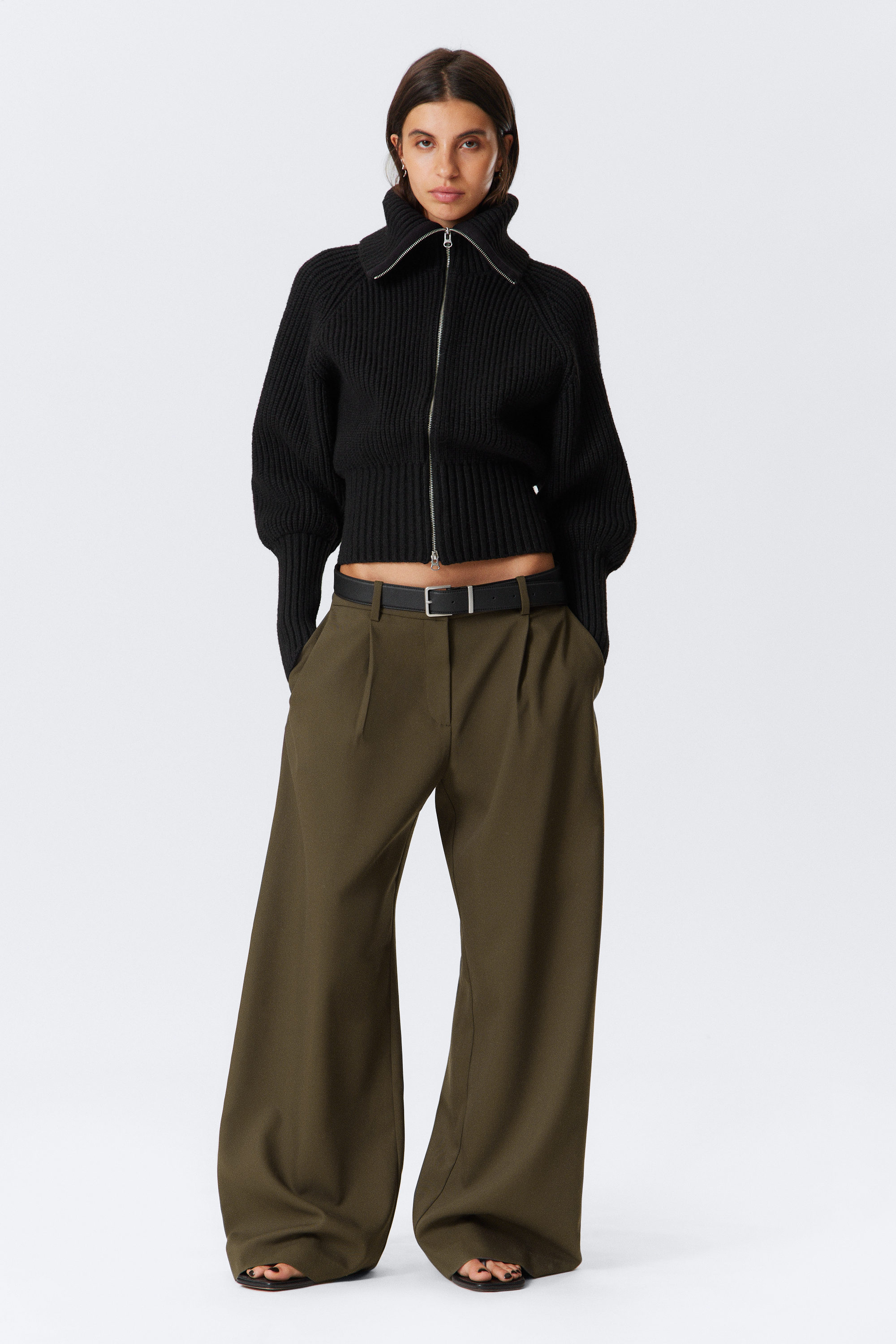 Dark Khaki Green - Weite Anzughose mit niedriger Taille - 1