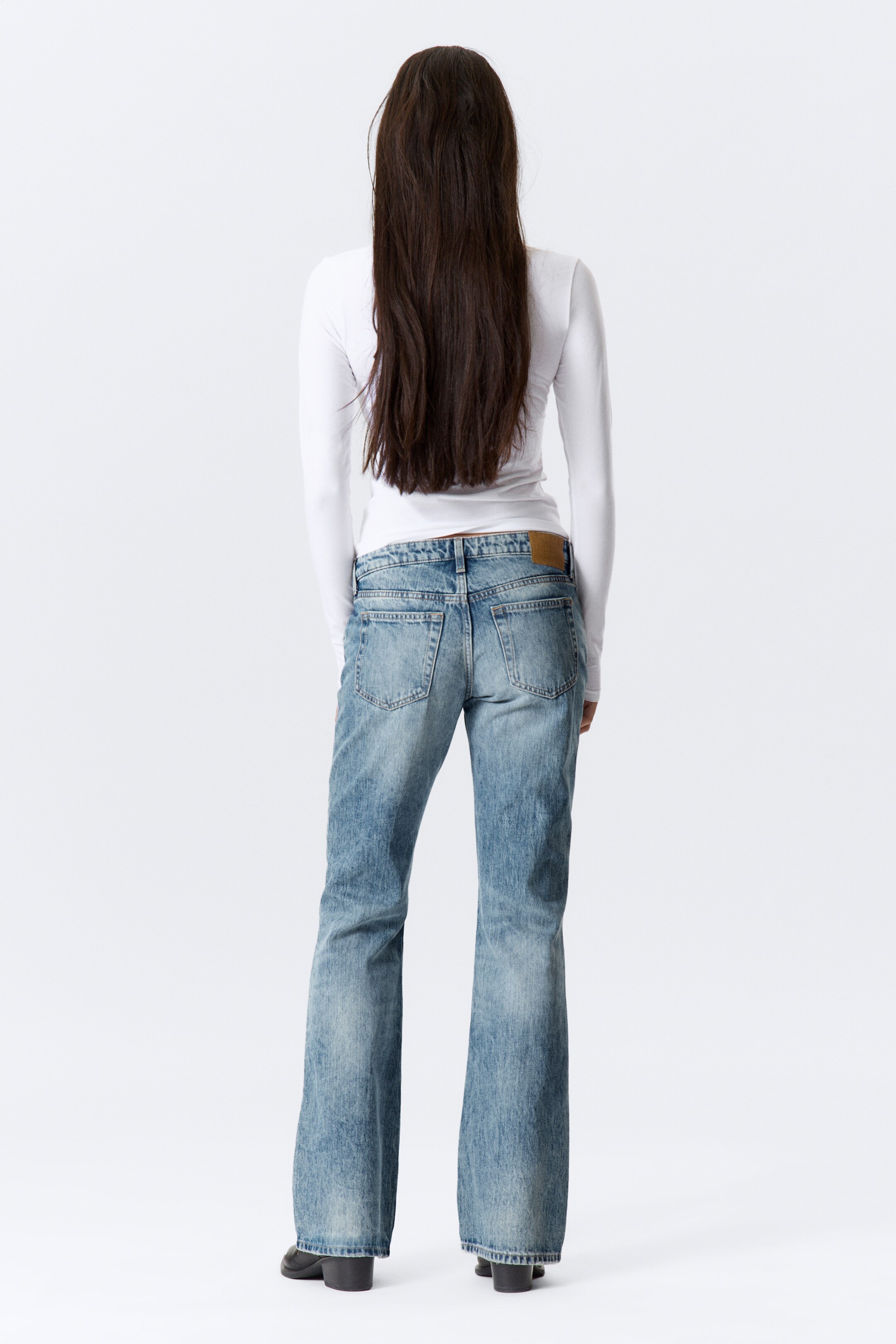 Grotere afbeelding bekijken: Nova Low Waist Slim Bootcut Leg Jeans - Blue Stream - Middelblauw - DAMES | H&M NL 5