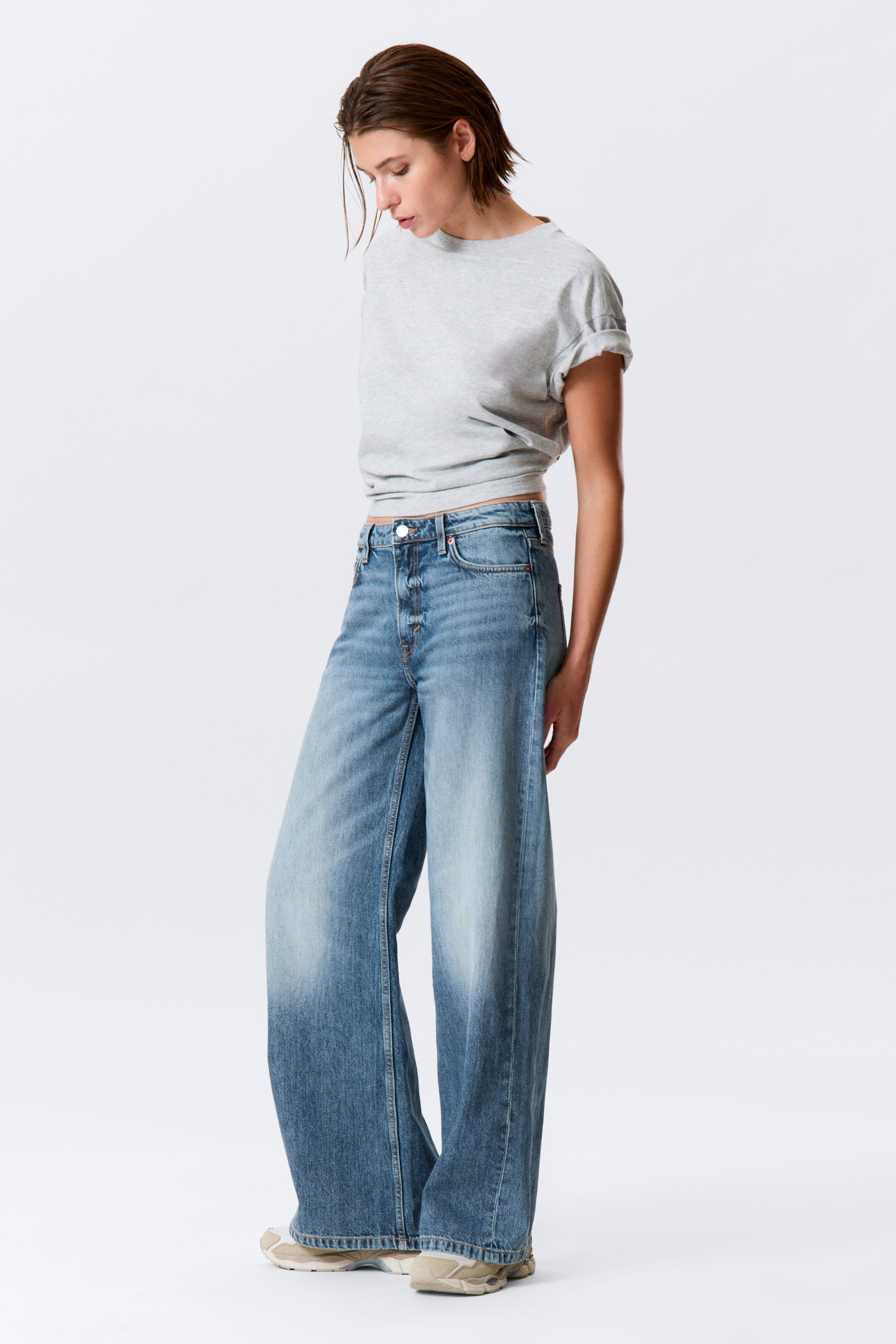 Zobrazit větší obrázek: Džíny Paz s mid rise a širokými nohavicemi - Modrá - Středně modrá - ŽENY | H&M CZ 2