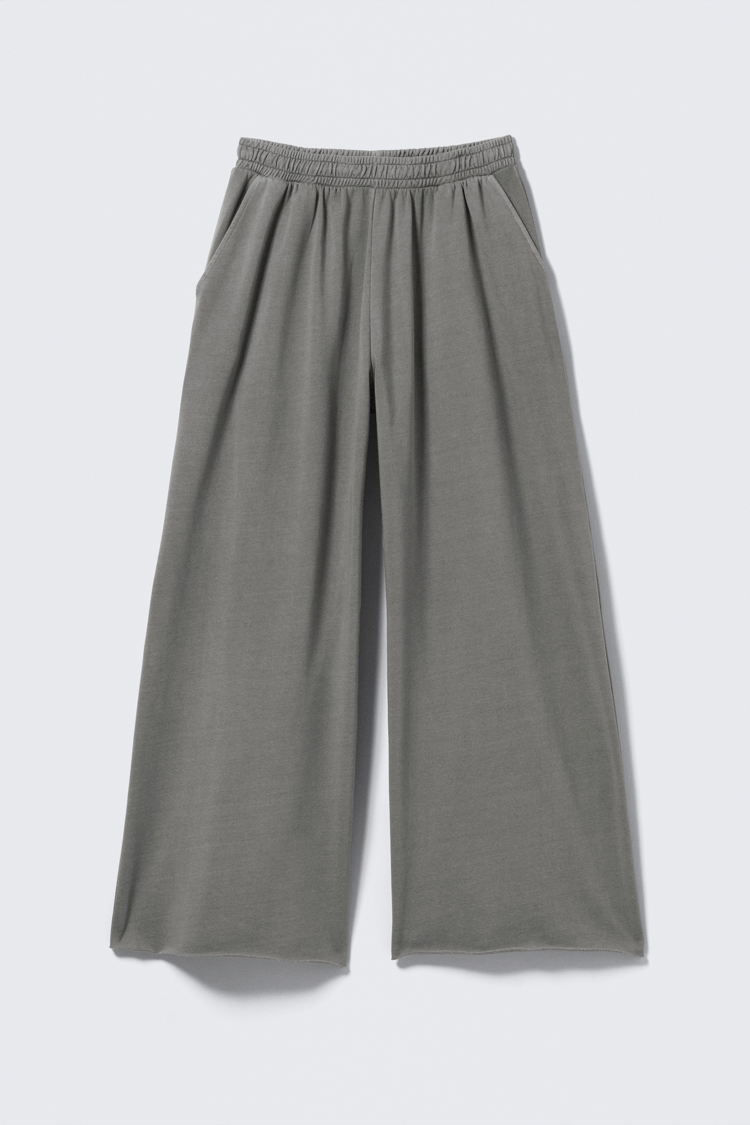 Baggy-Sweatpants mit niedrigem Bund & weitem Bein - Dunkelgrau verwaschen/Dunkelbraun