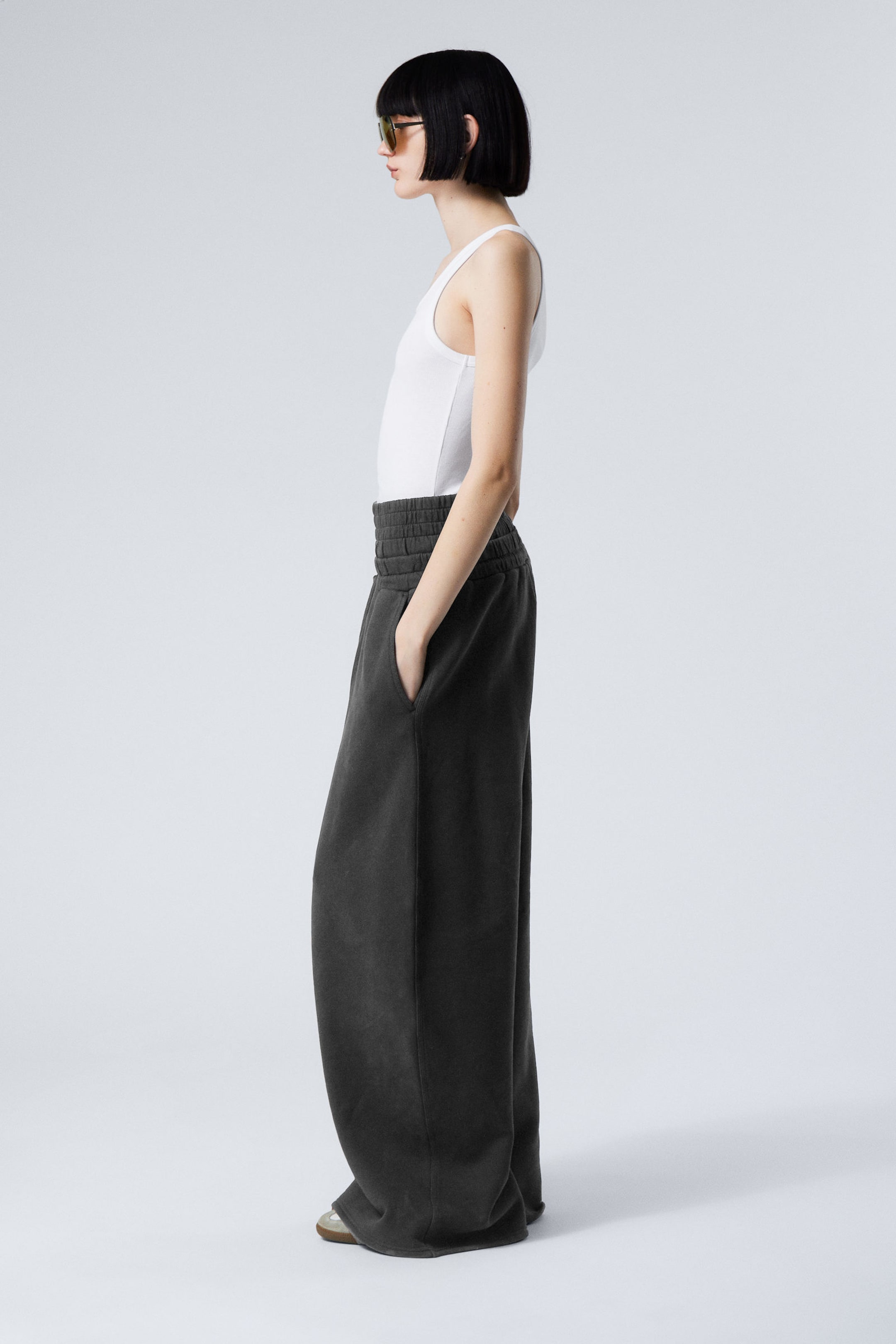 Black - Double-Layered Standard Sweatpants - 3
