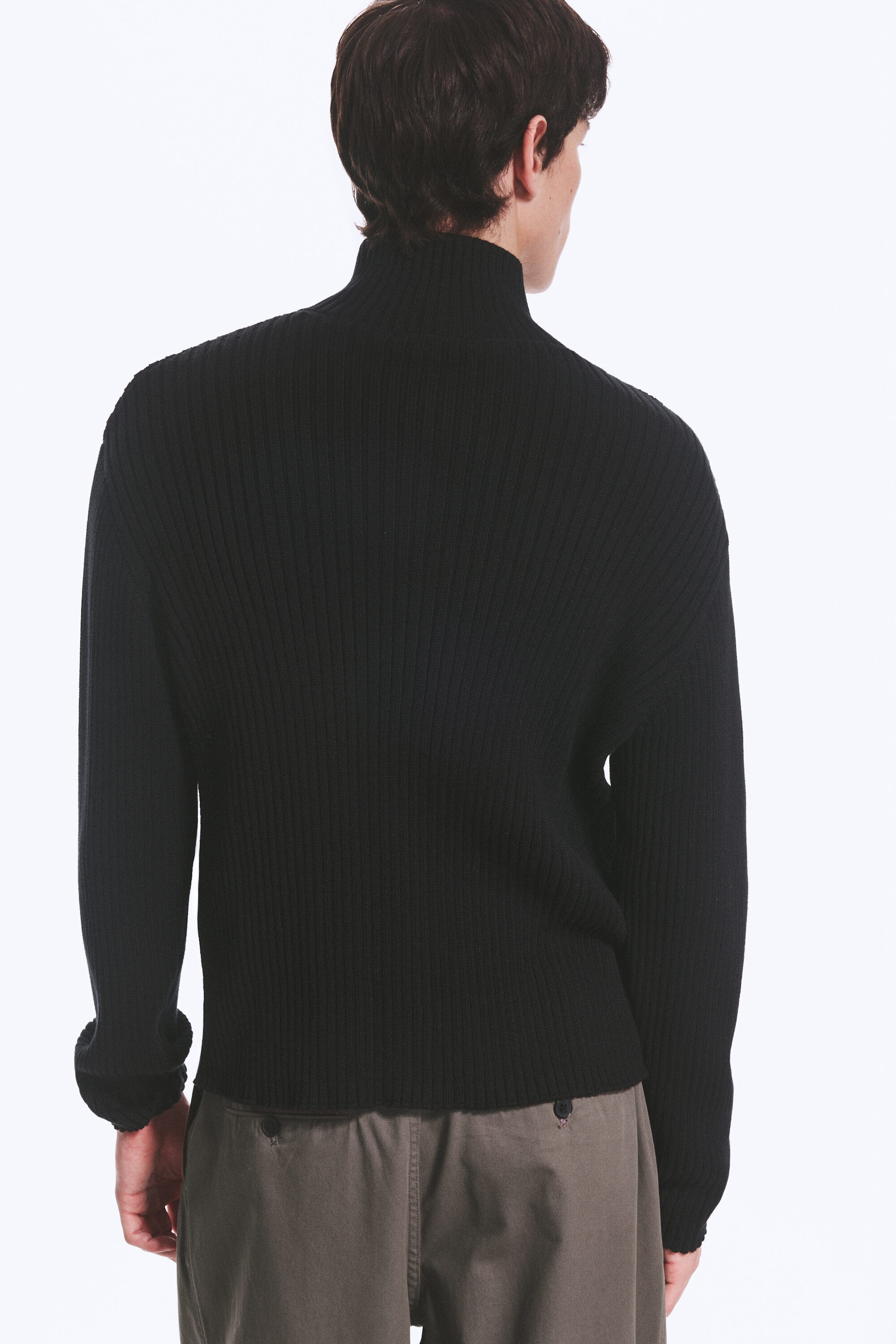 Schwarz - Lockerer Strick-Cardigan mit Reißverschluss - 2
