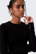 Schwarz - Slim-Fit-Top mit langen Ärmeln und Druckknöpfen - 2