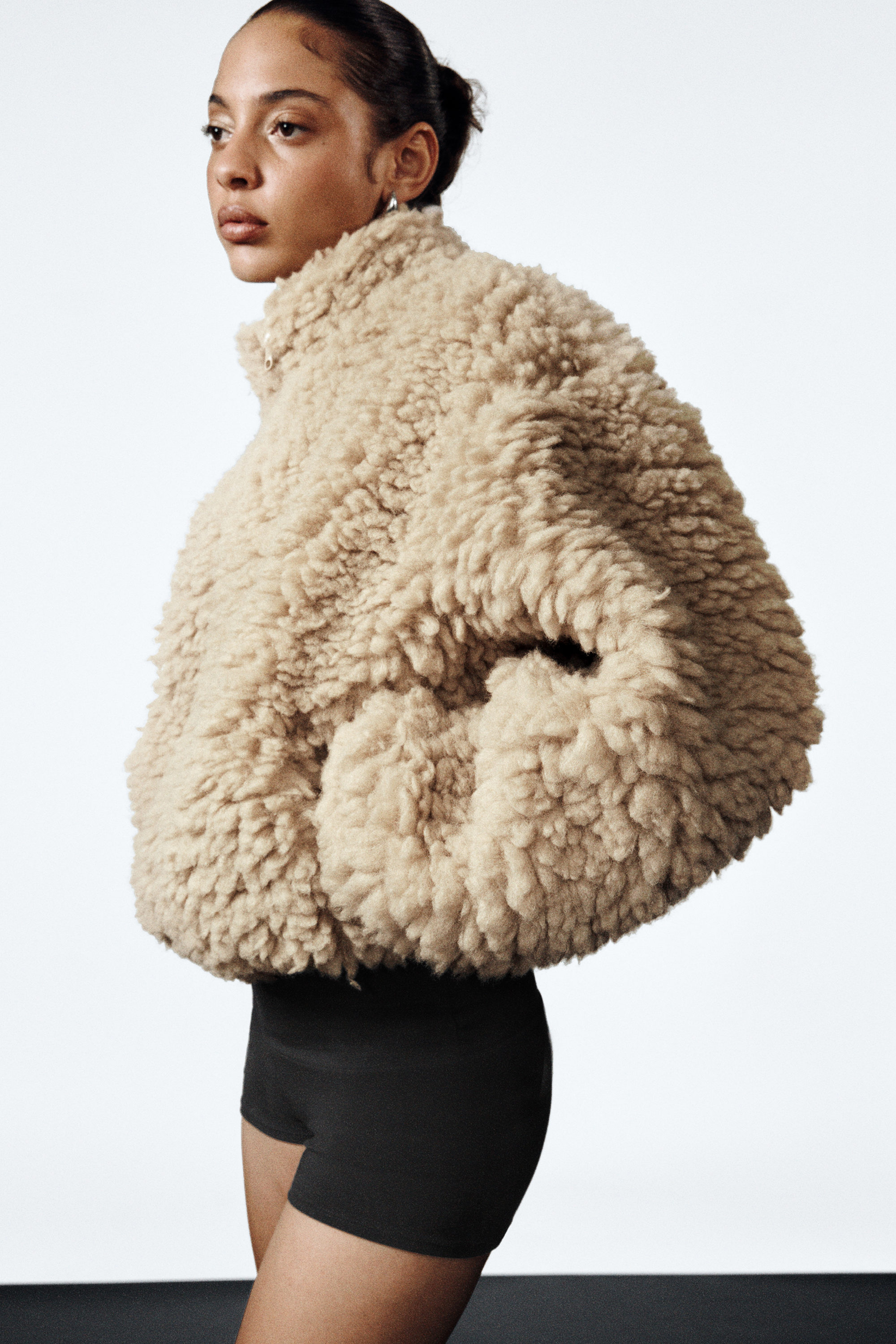 Dusty Beige - Oversized Fluffy Zip Jacket - 1