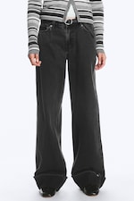 Elegie Black - Noir - Ample jean taille basse à jambe large avec revers - 1