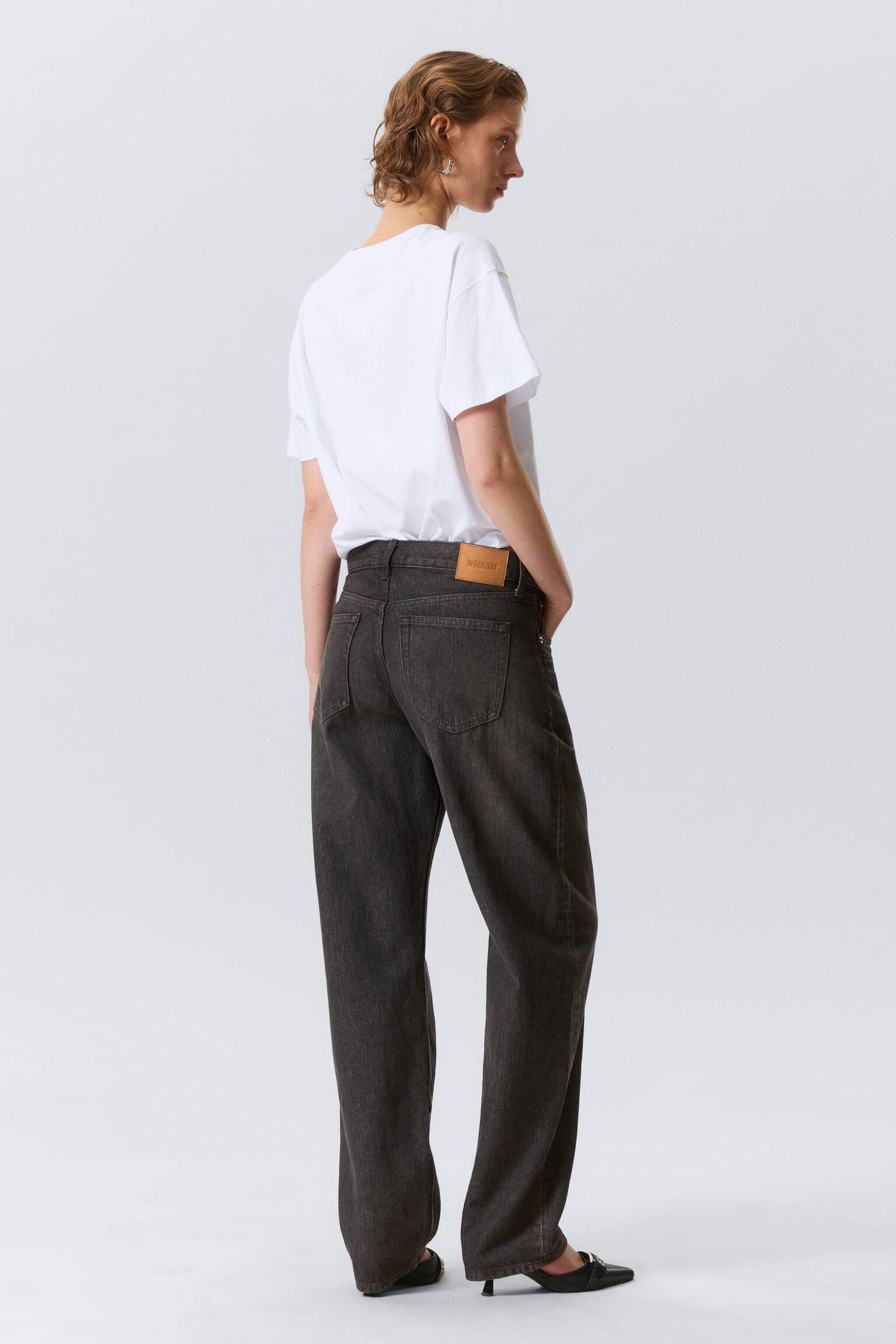 Nebula Mid-Rise Loose Barrel Leg Unisex Jeans - Chelsea Black - Svart/Blue Rinse – mørkeblå - 5