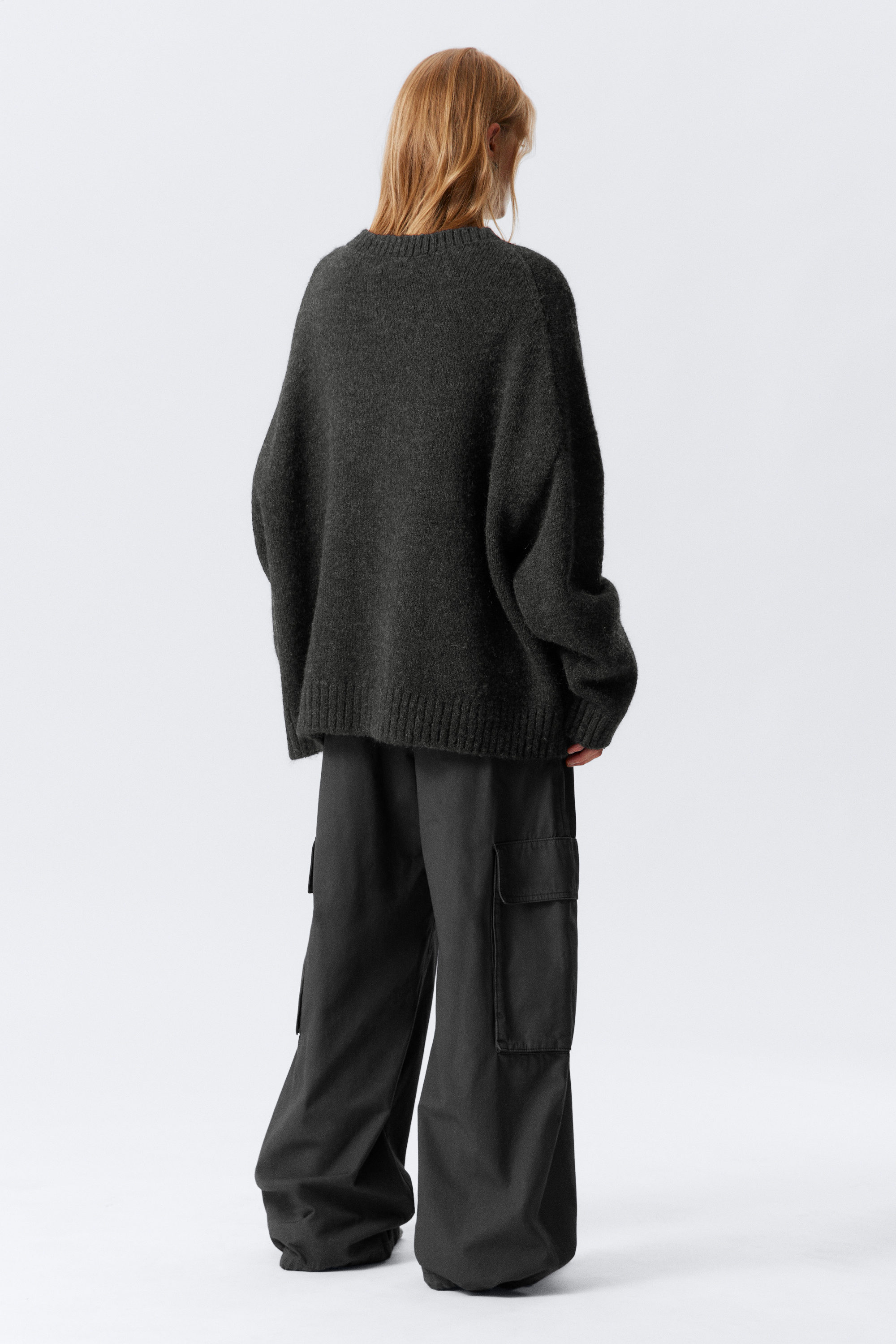 Zwart - Oversized trui van wolmix met V-hals - 2