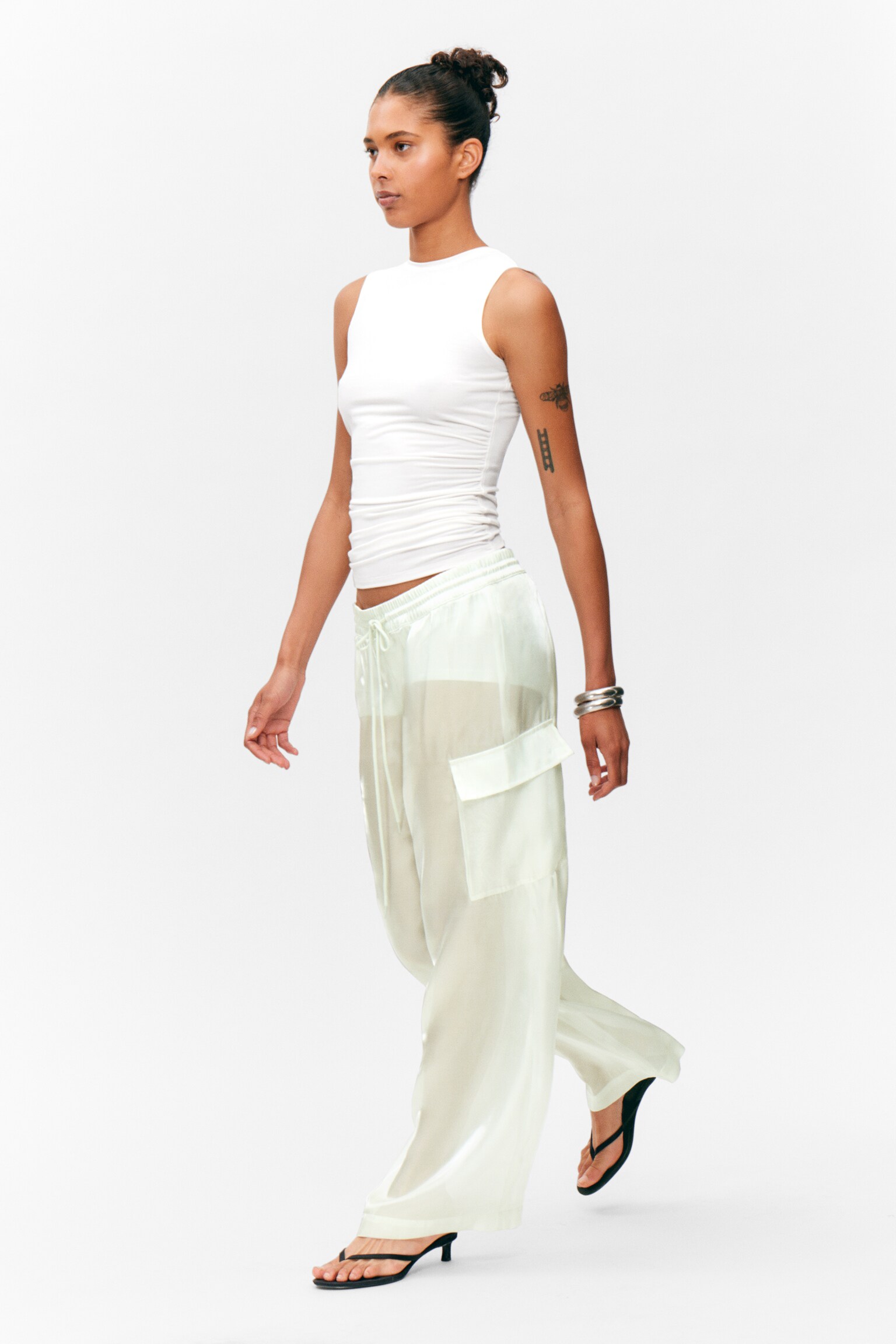 Transparente Hose mit weitem Bein und Kordelzug - Helles Mint - 3
