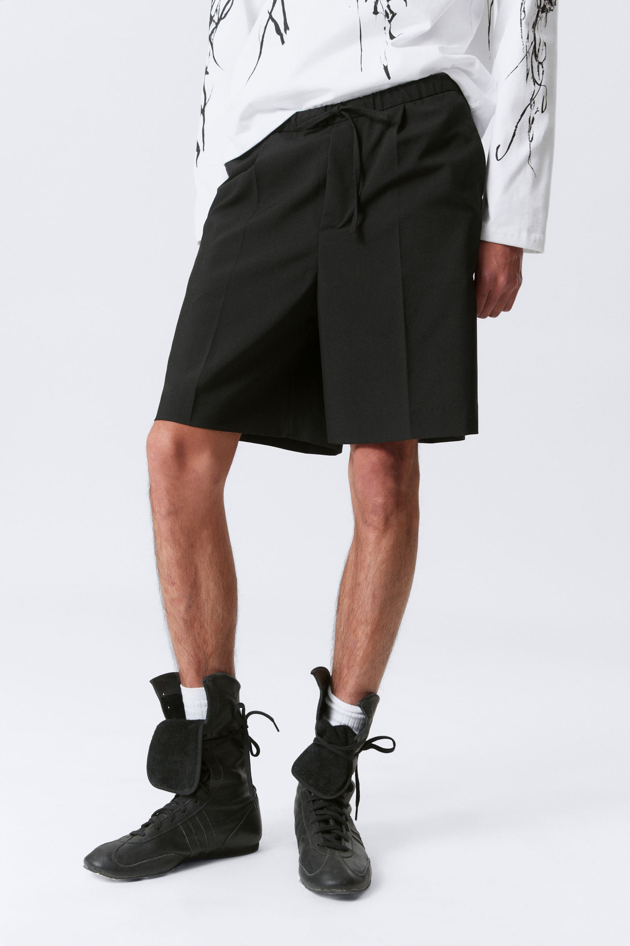 Schwarz - Weite Twill-Anzugshorts mit Kordelzug - 2