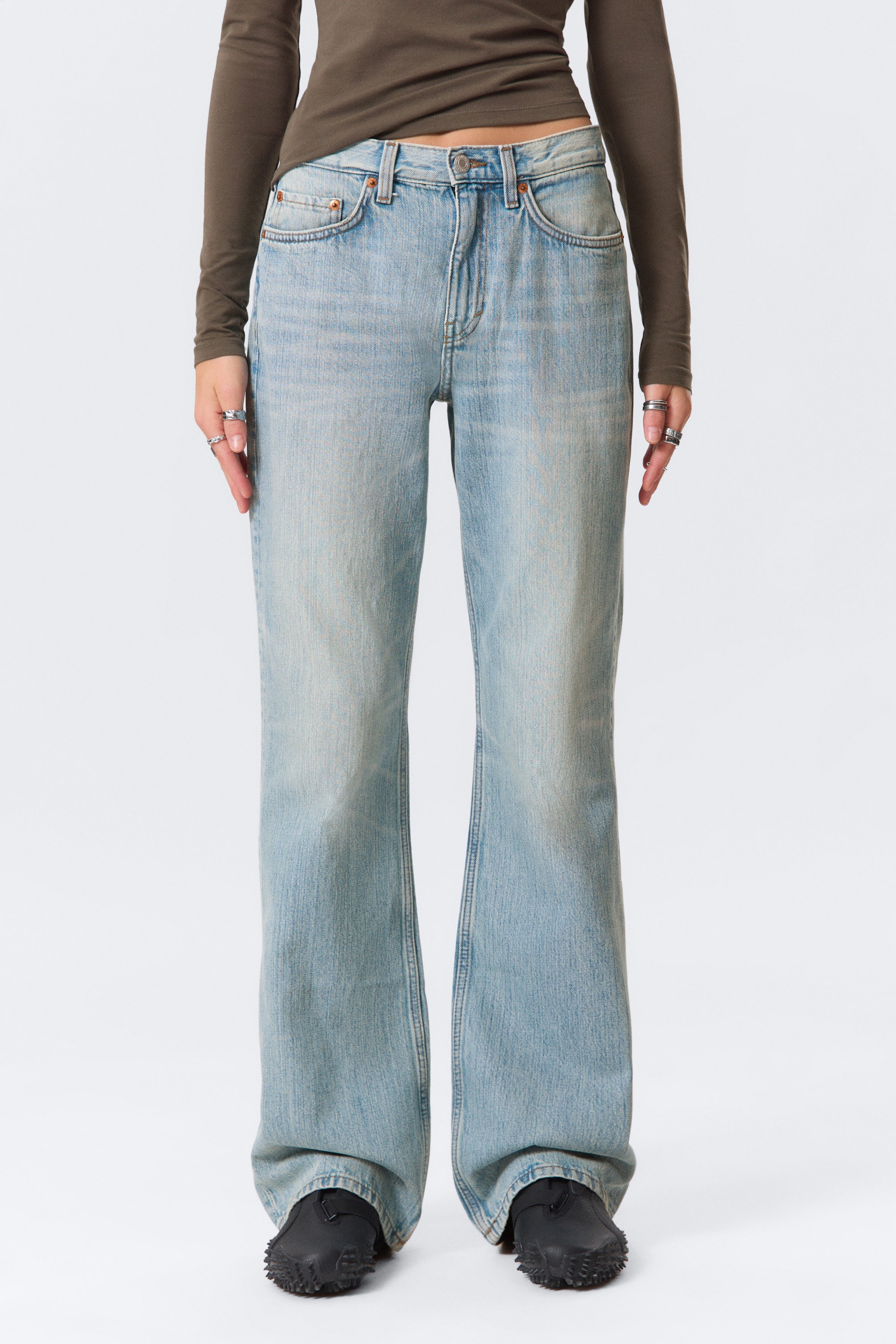 Aeon Blue - Ljusblå - Moon Mid Waist Regular Bootcut Leg Jeans - 2