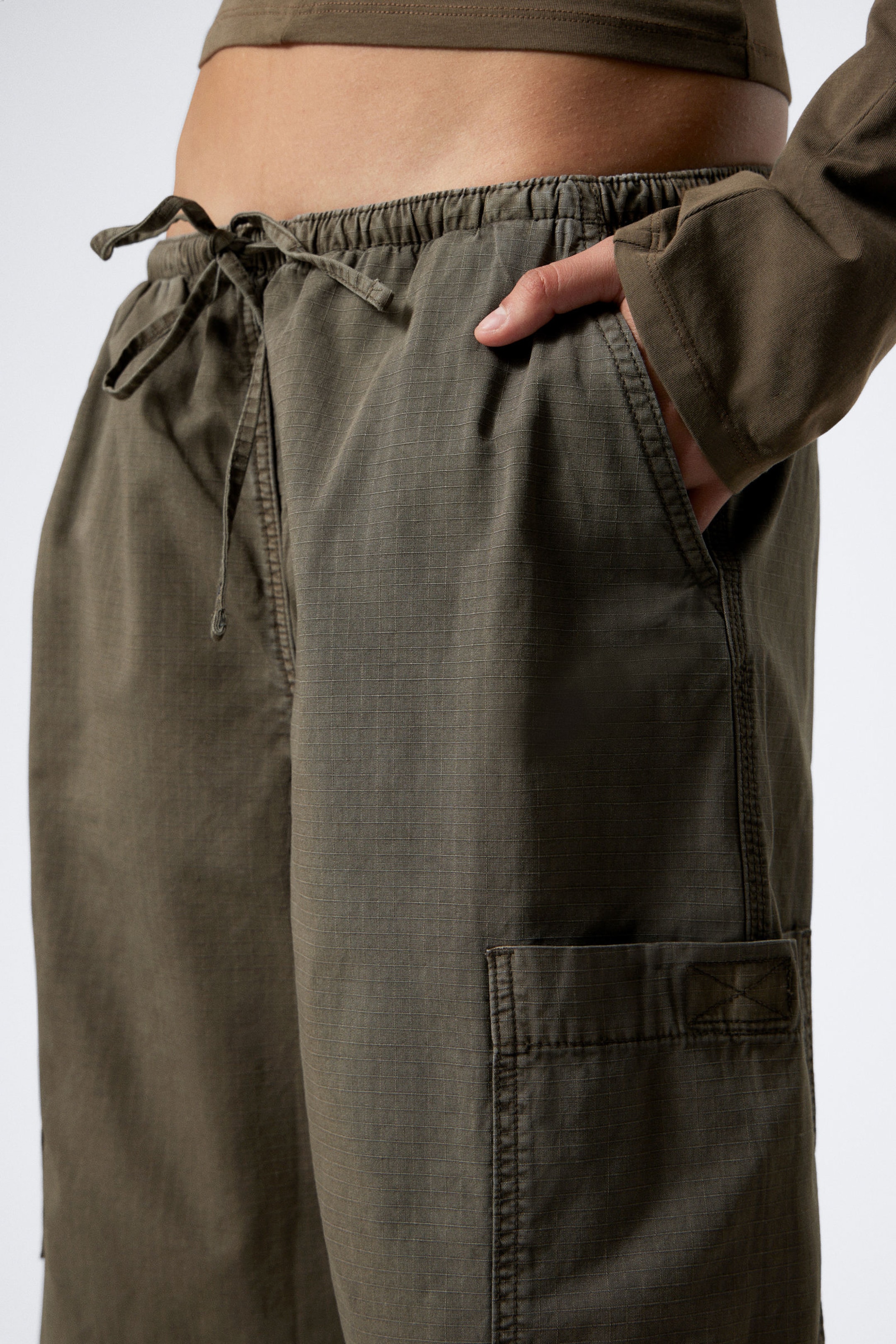 Dark Mole - Loose Fit Ripstop Cargo Shorts - 2
