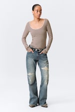 Light Pink/Brown Stripe - Long-Sleeved Slim Fit Scoop Neck Top - 1