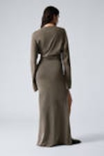 Donker taupe met wassing - Gedrapeerde maxi-jurk met lange mouwen en split - 3
