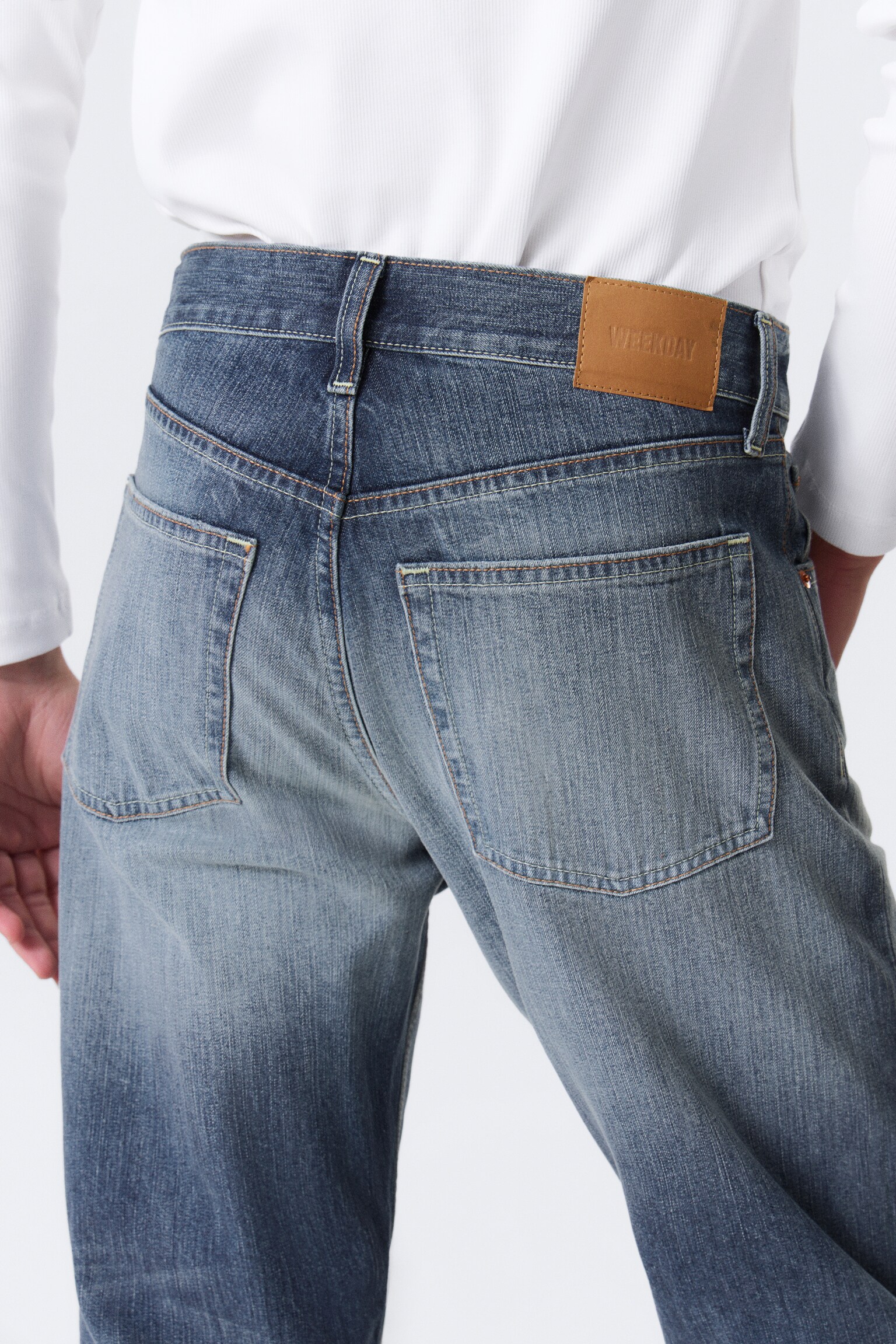 Orbit Mid Waist Regular Straight Leg Jeans - Board Blue - Mellanblå/Black Rinse - Svart - 8