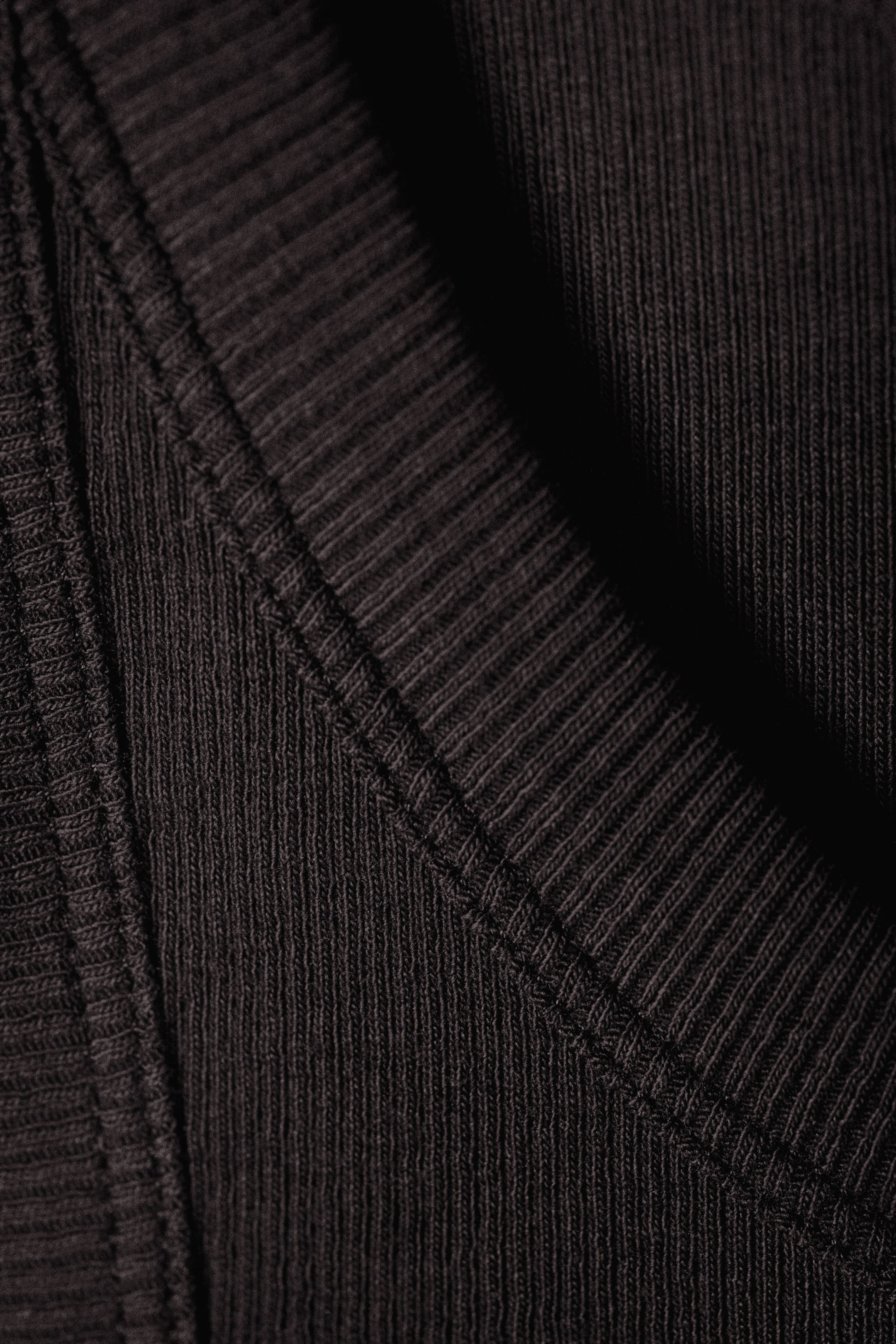 Black - Fitted Rib Tank Top - 5