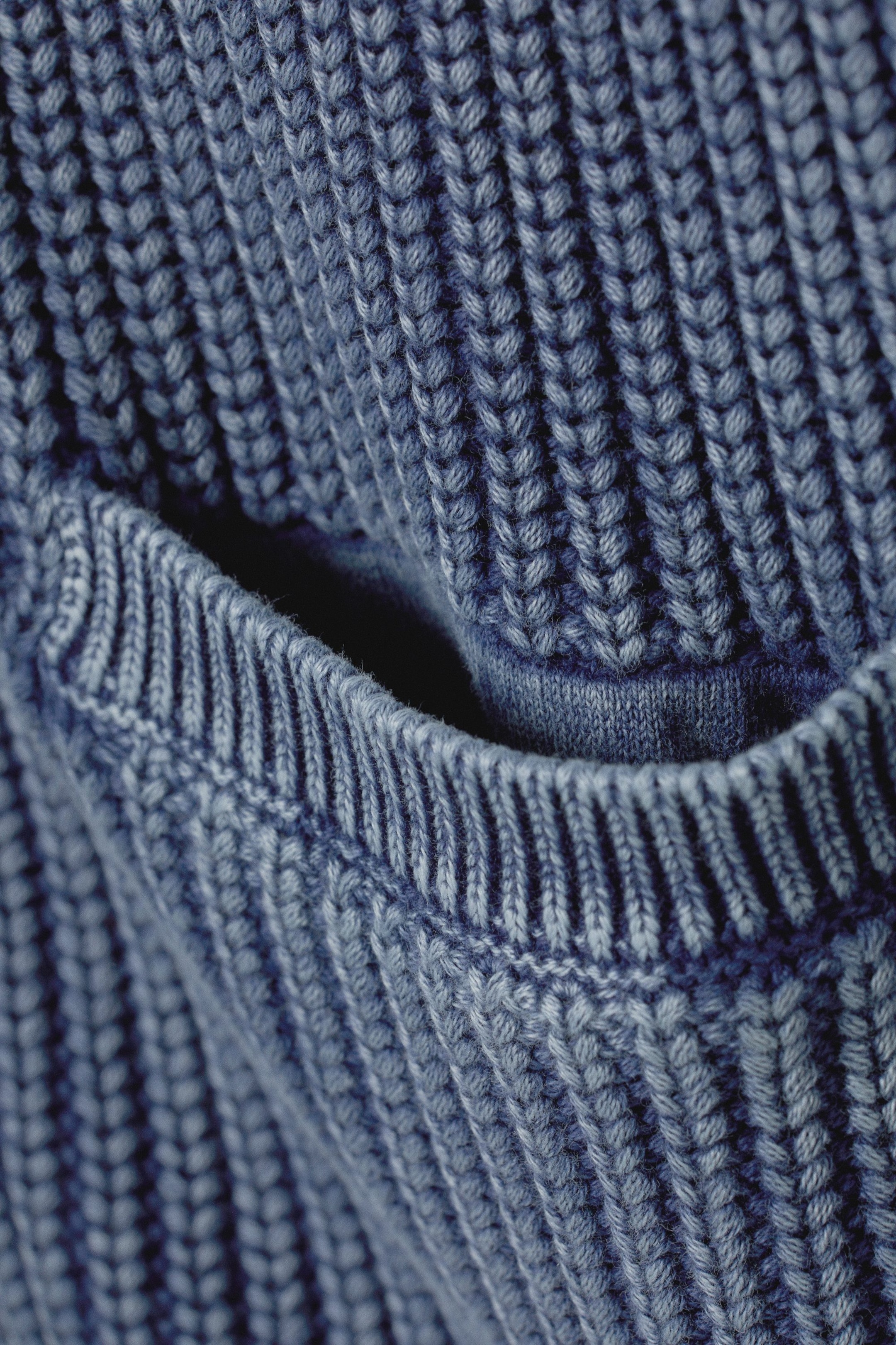 Verwaschenes Blau - Strickjacke Mattias mit regulärer Passform - 1