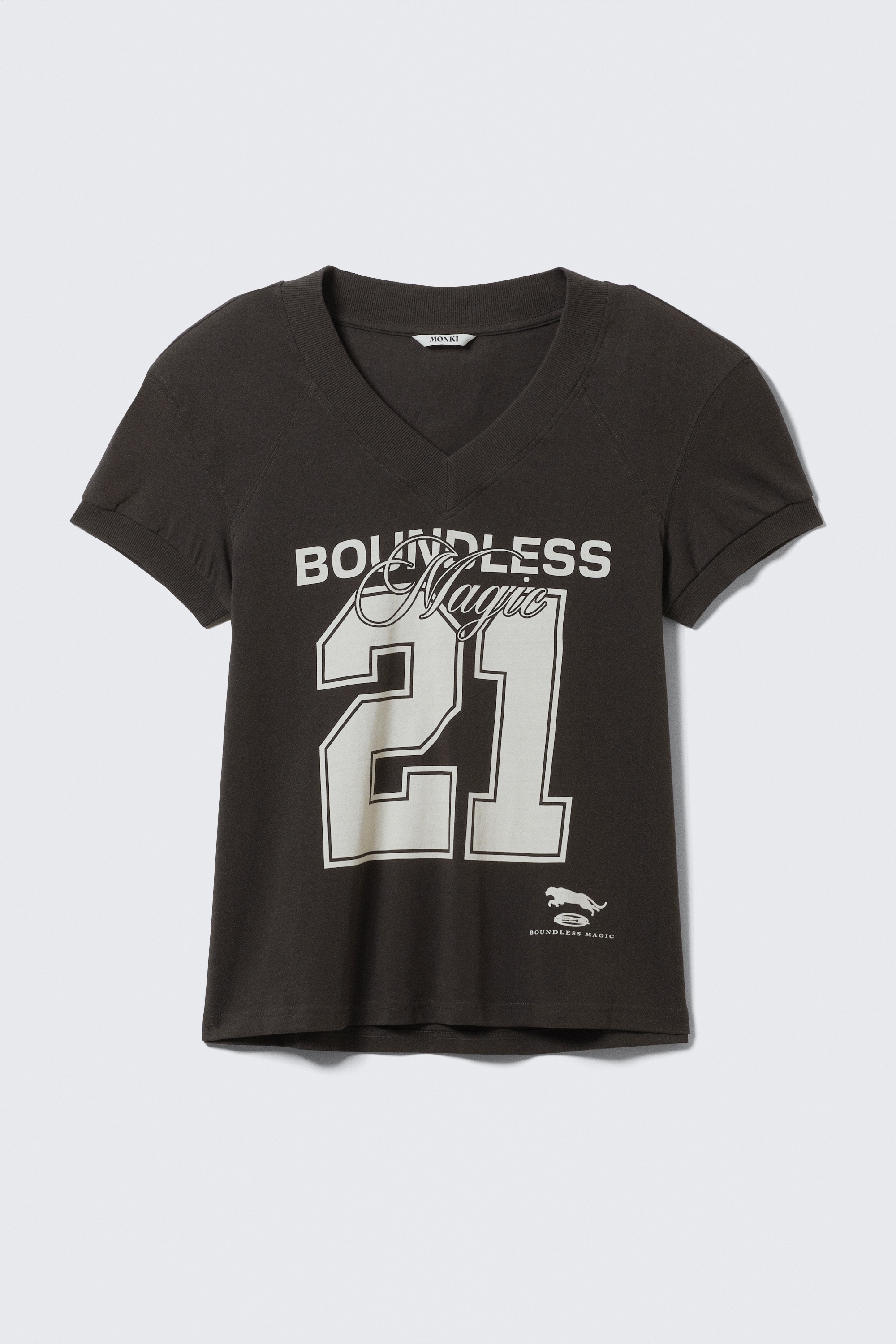 Grafické tričko s výstřihem do V - Černá/Vymytá hnědá - Nekonečná magie