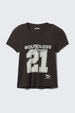 Black - Graphic V-Neck T-shirt - 0