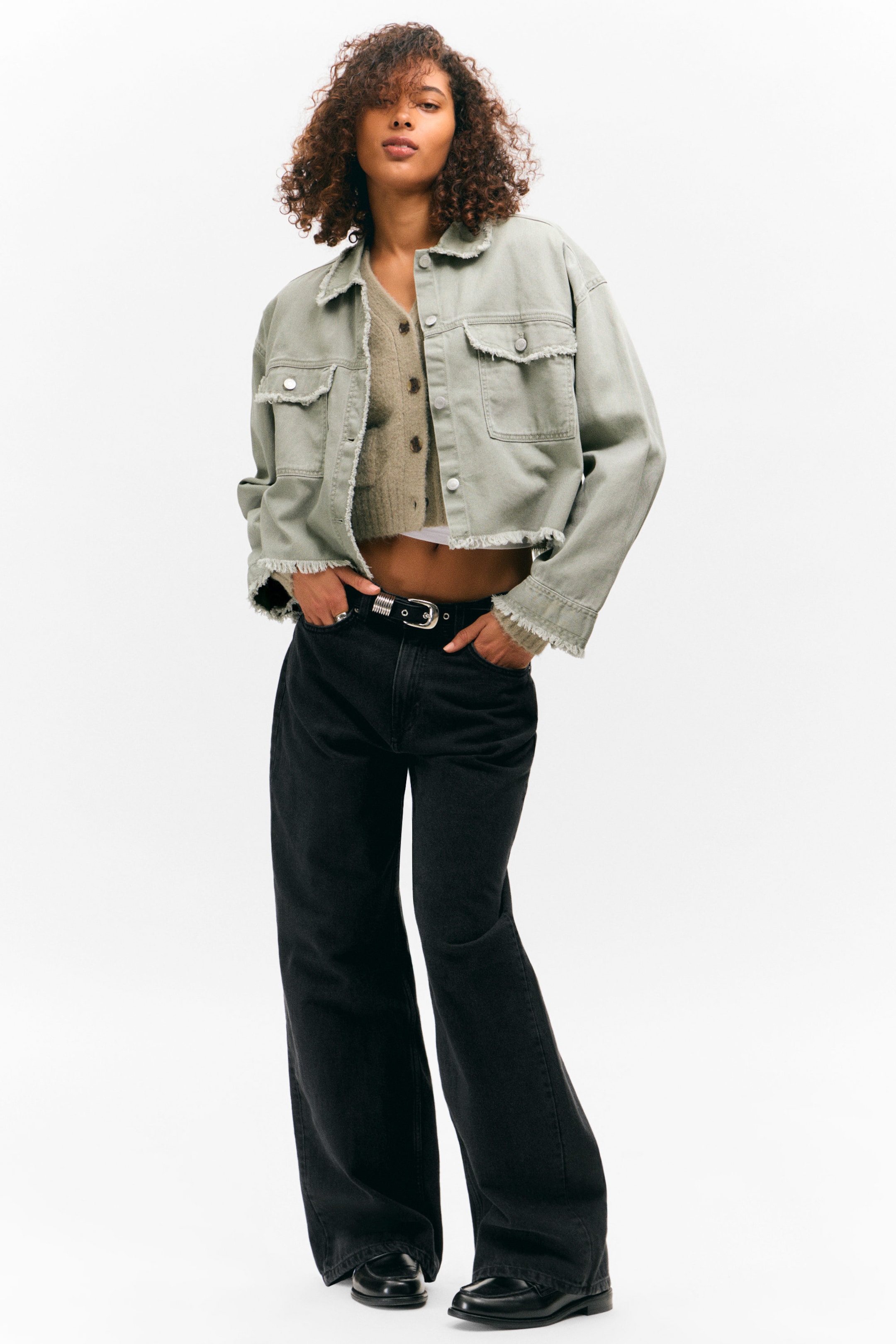 Khakigrün - Cropped Twilljacke mit kastigem Fit - 1