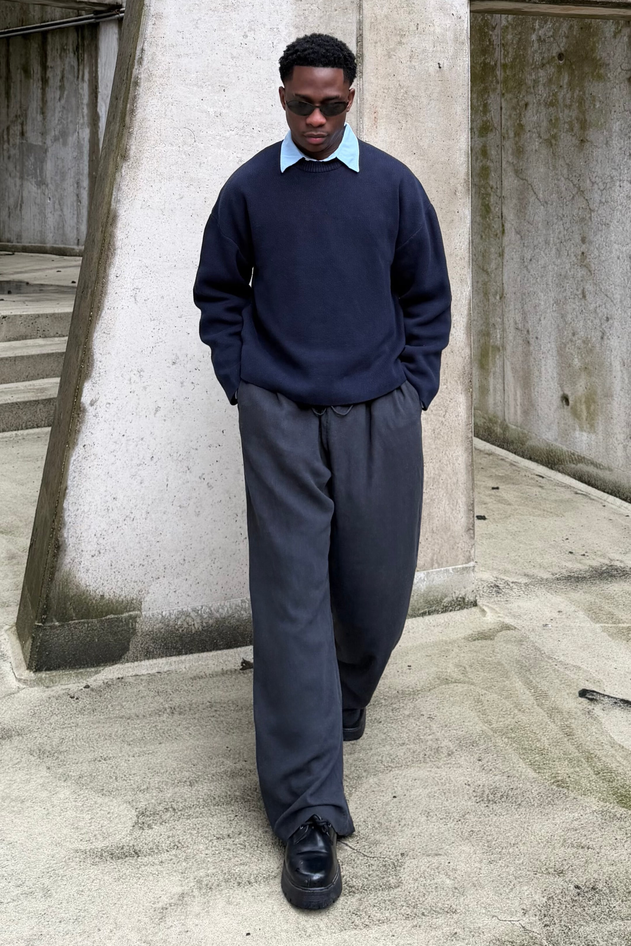 Schwarz - Locker geschnittene Leinenhose mit geradem Bein - 2